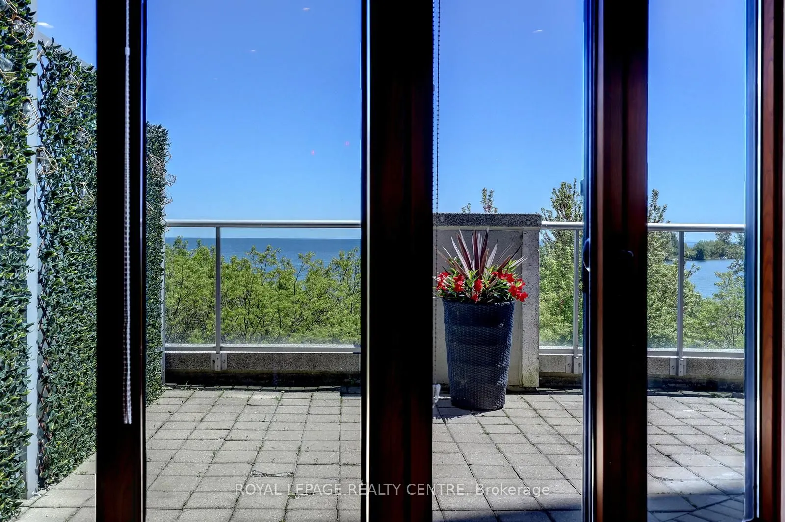 2095 Lake Shore Boulevard W #318