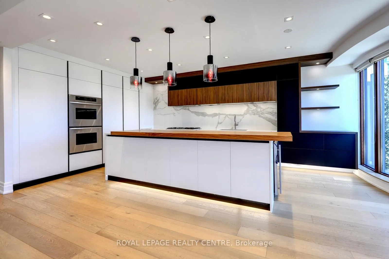 2095 Lake Shore Boulevard W #318