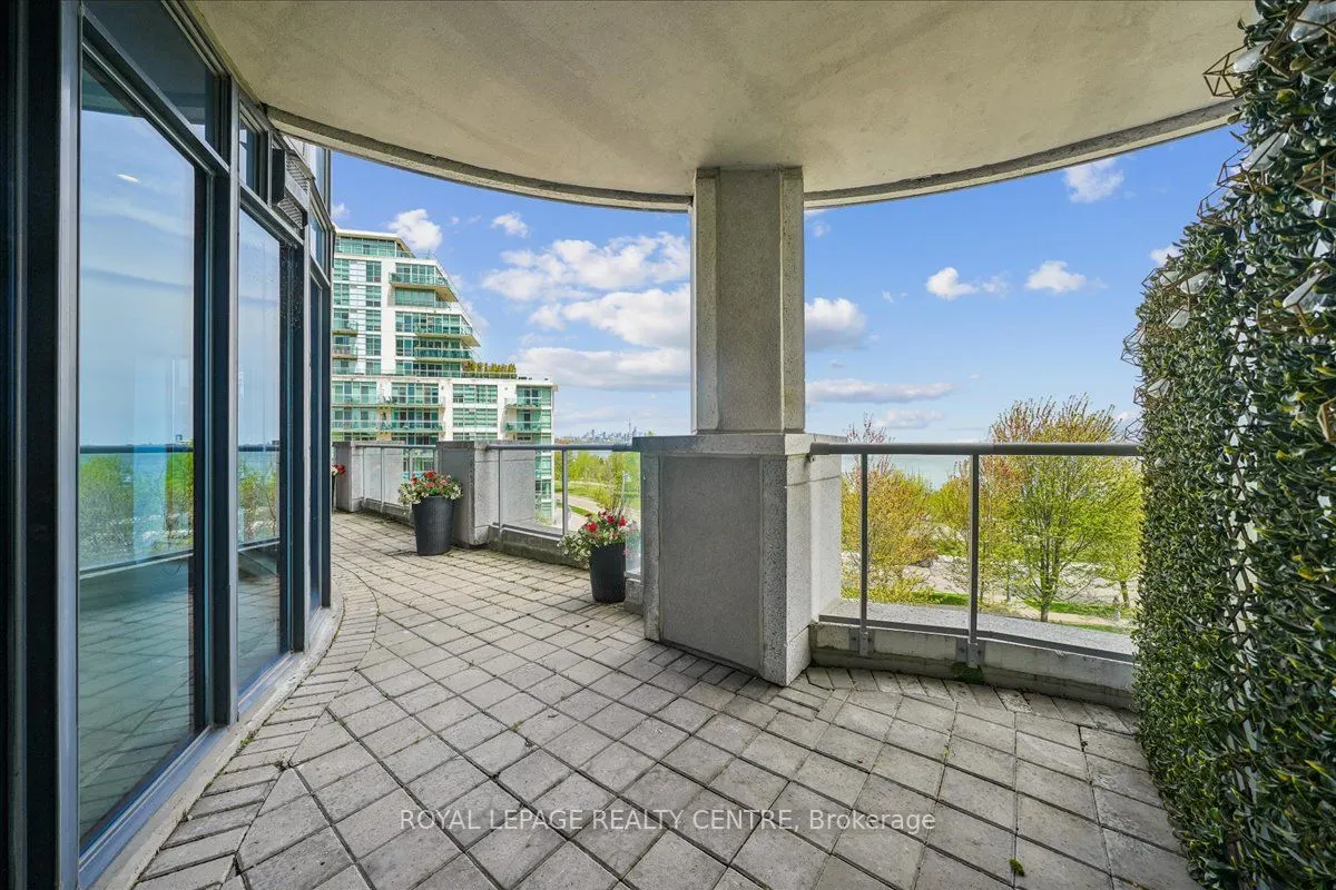 2095 Lake Shore Boulevard W #318