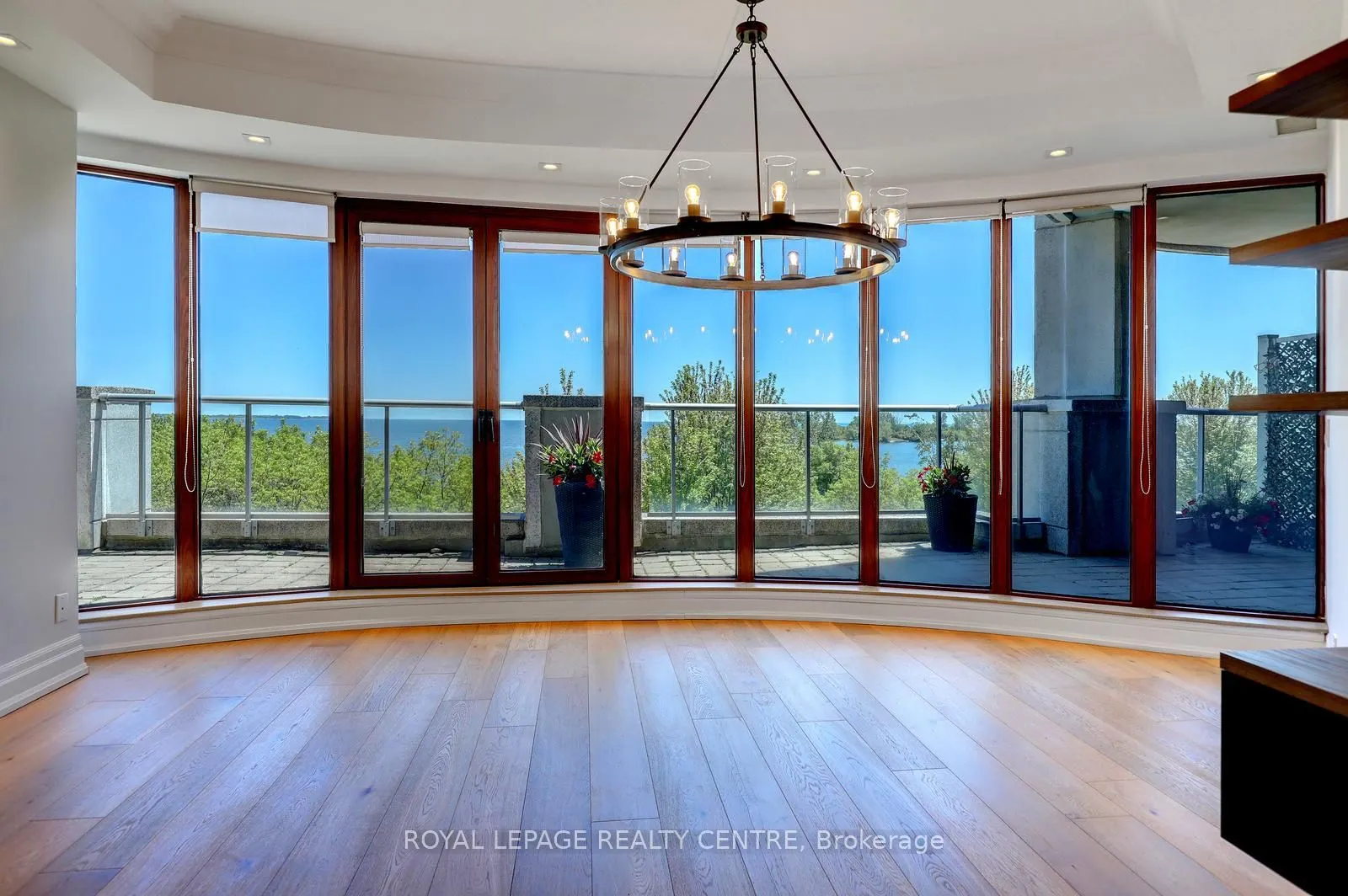 2095 Lake Shore Boulevard W #318