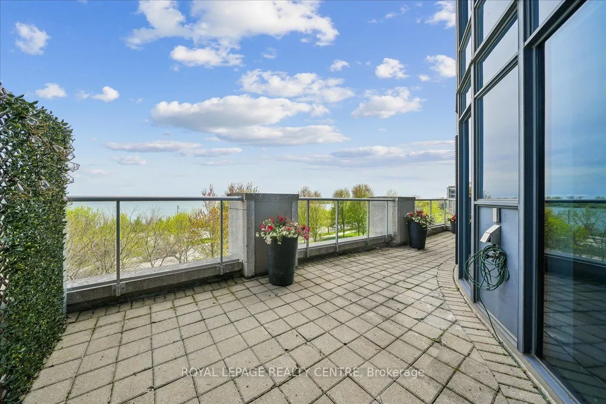 2095 Lake Shore Boulevard W #318