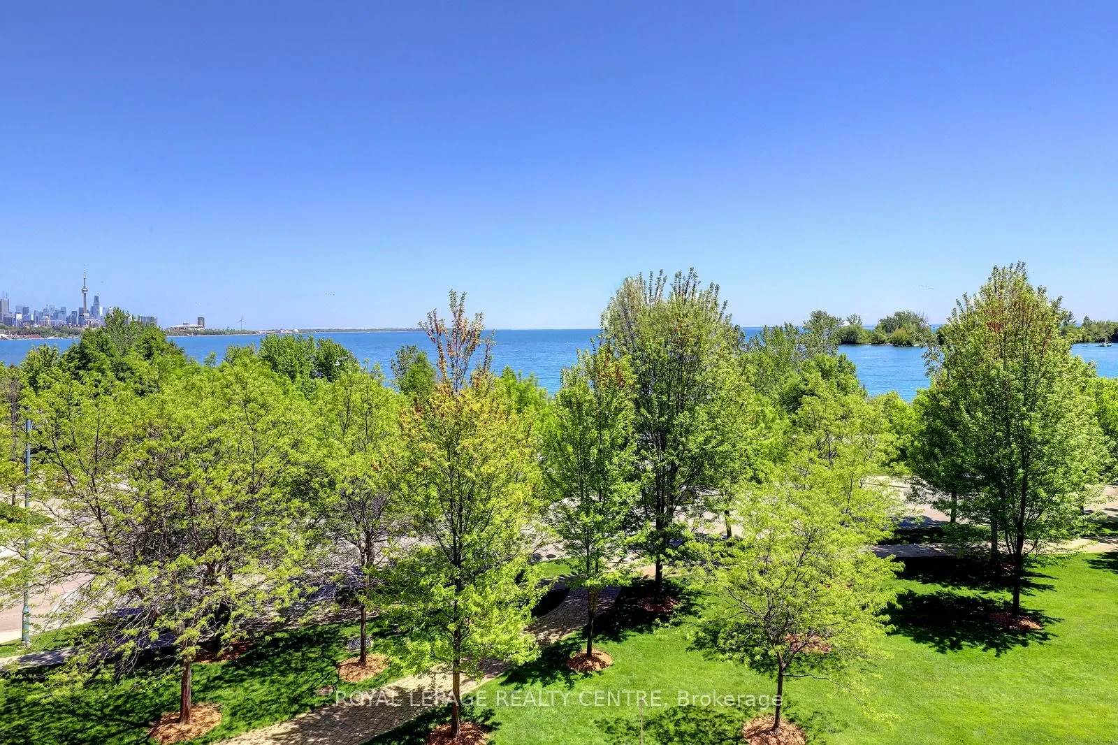 2095 Lake Shore Boulevard W #318