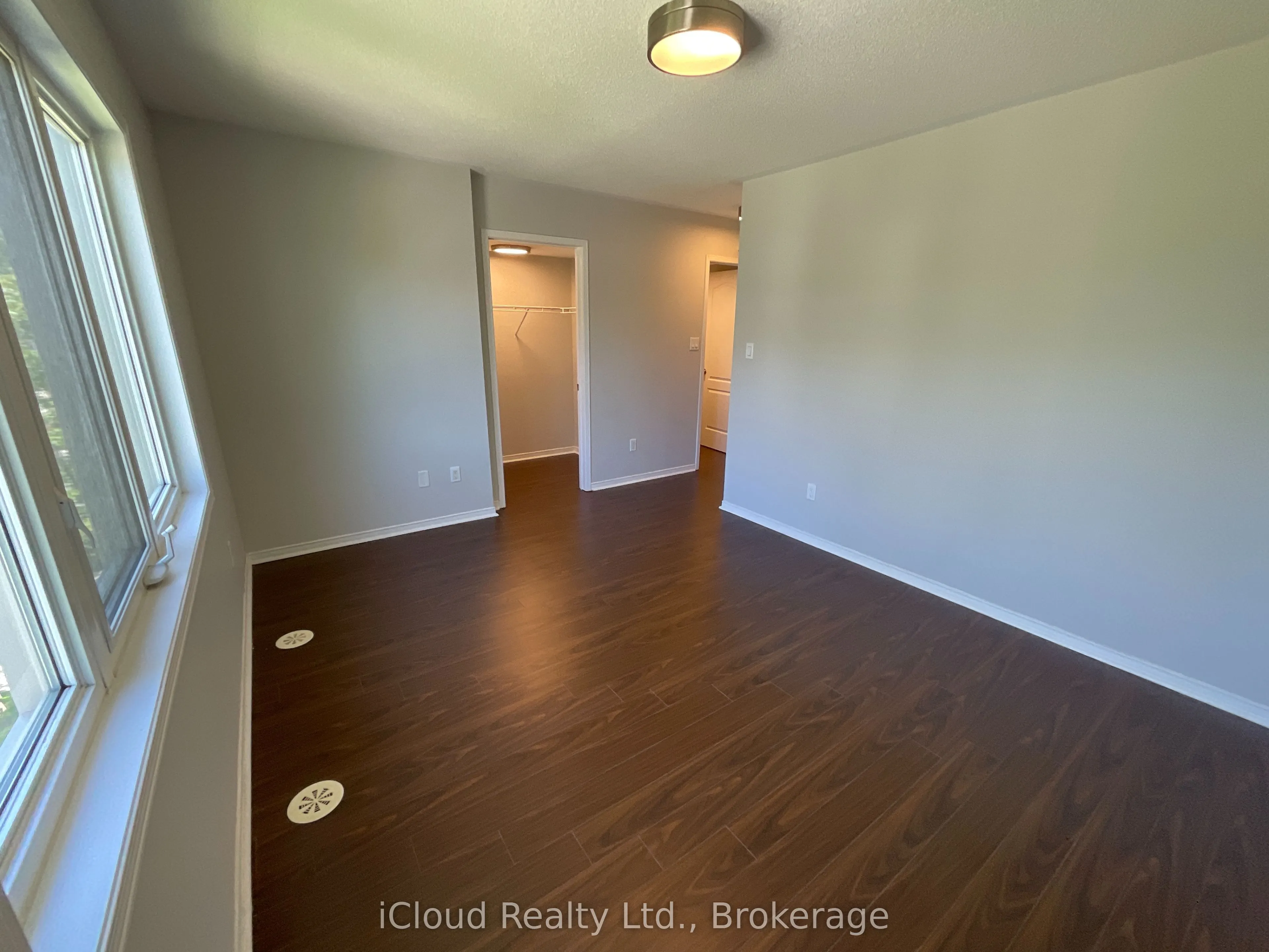3070 Thomas Street #8