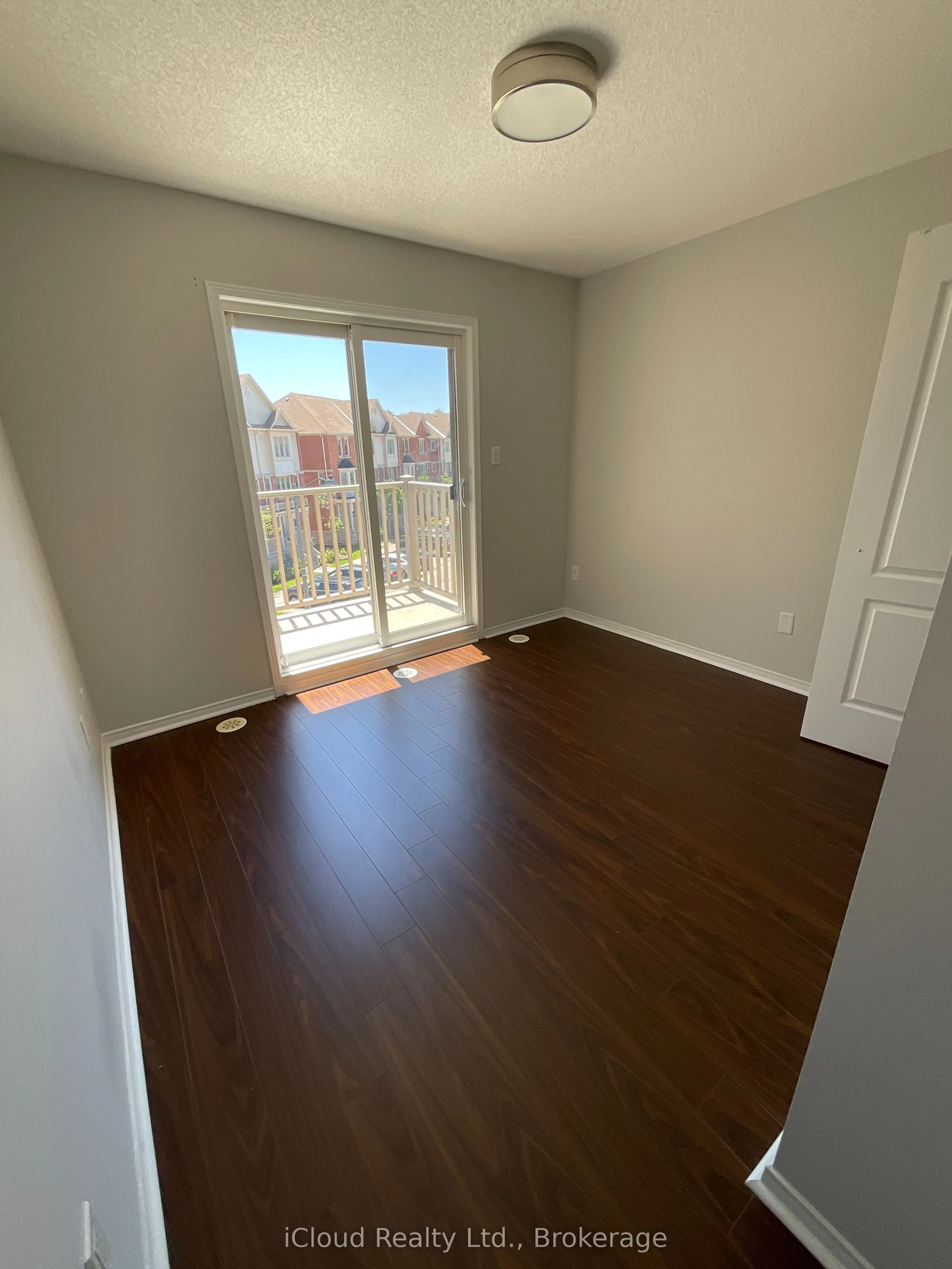 3070 Thomas Street #8