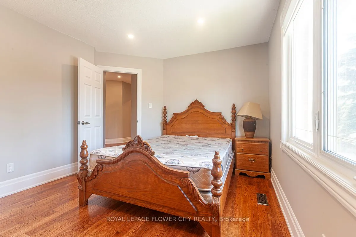 1 St Michaels Crescent
