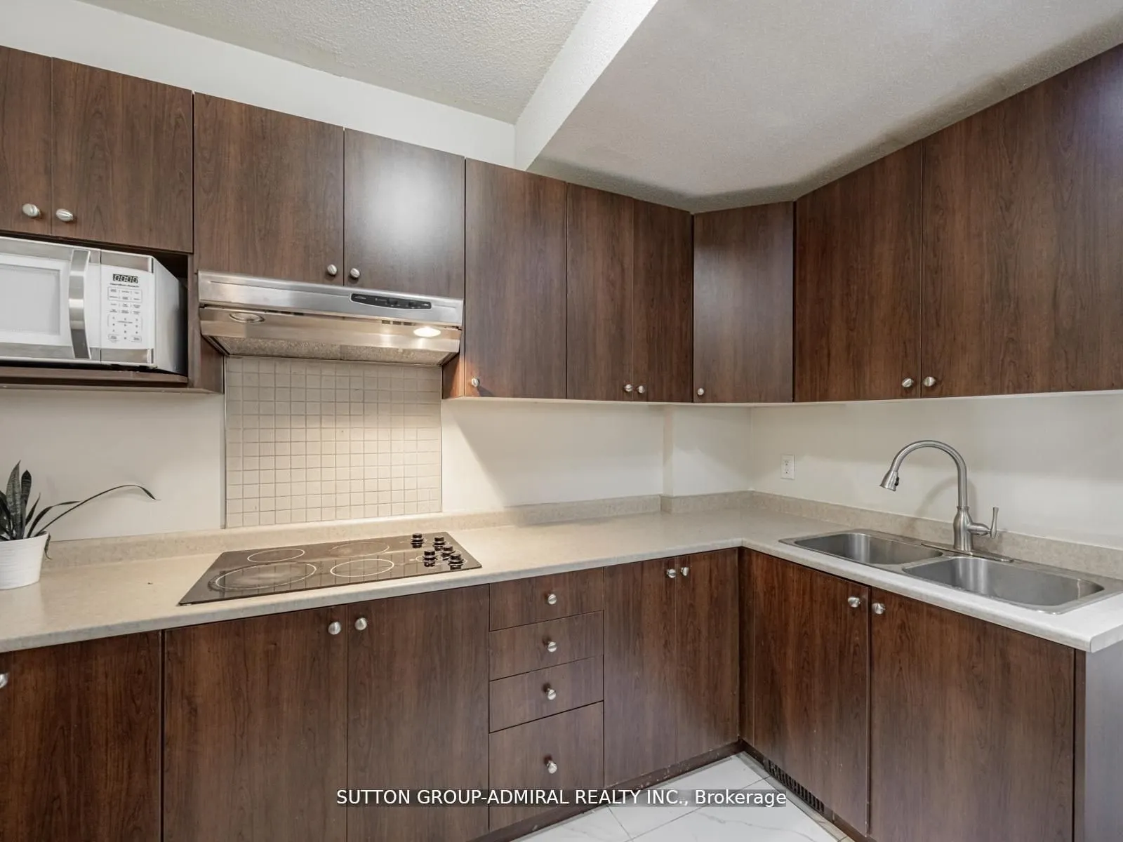 101 River Rock Crescent