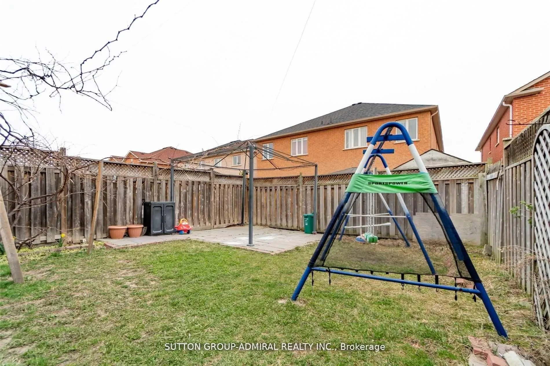 101 River Rock Crescent