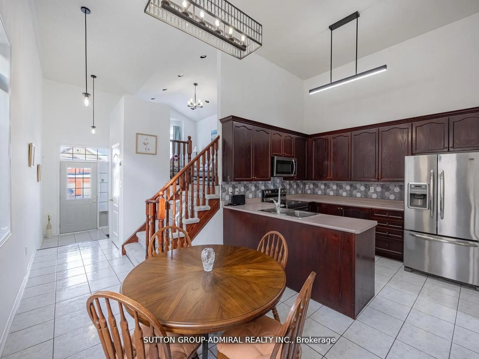 101 River Rock Crescent