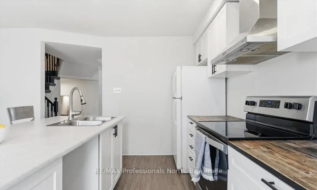 98 Roxton Road