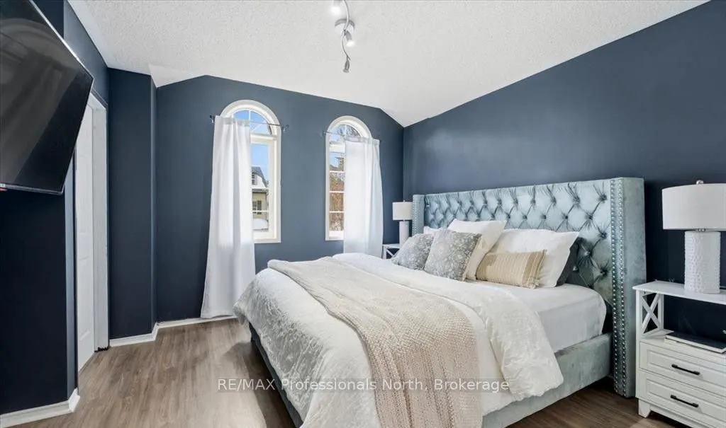 98 Roxton Road