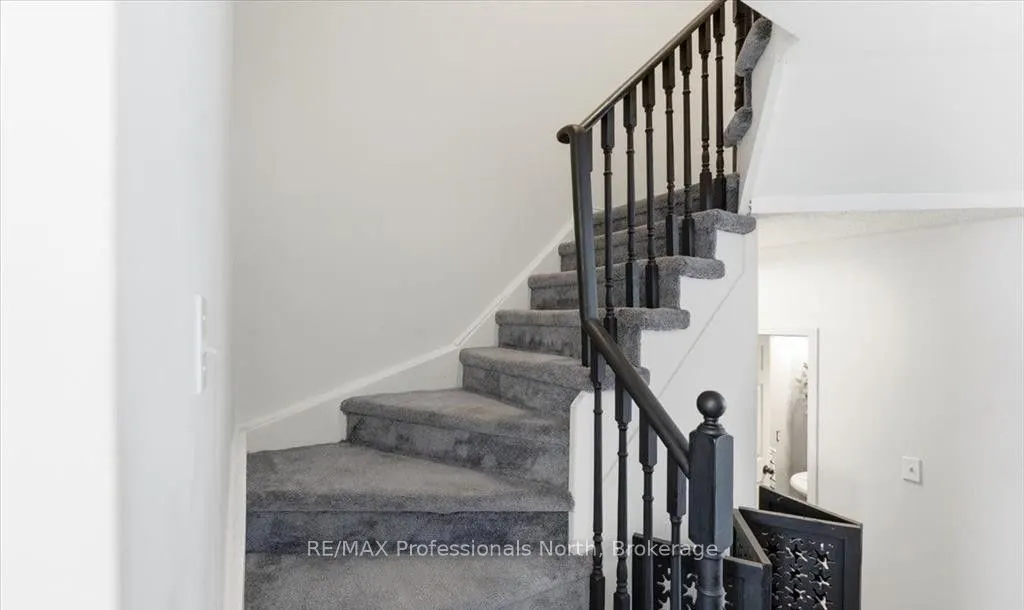 98 Roxton Road