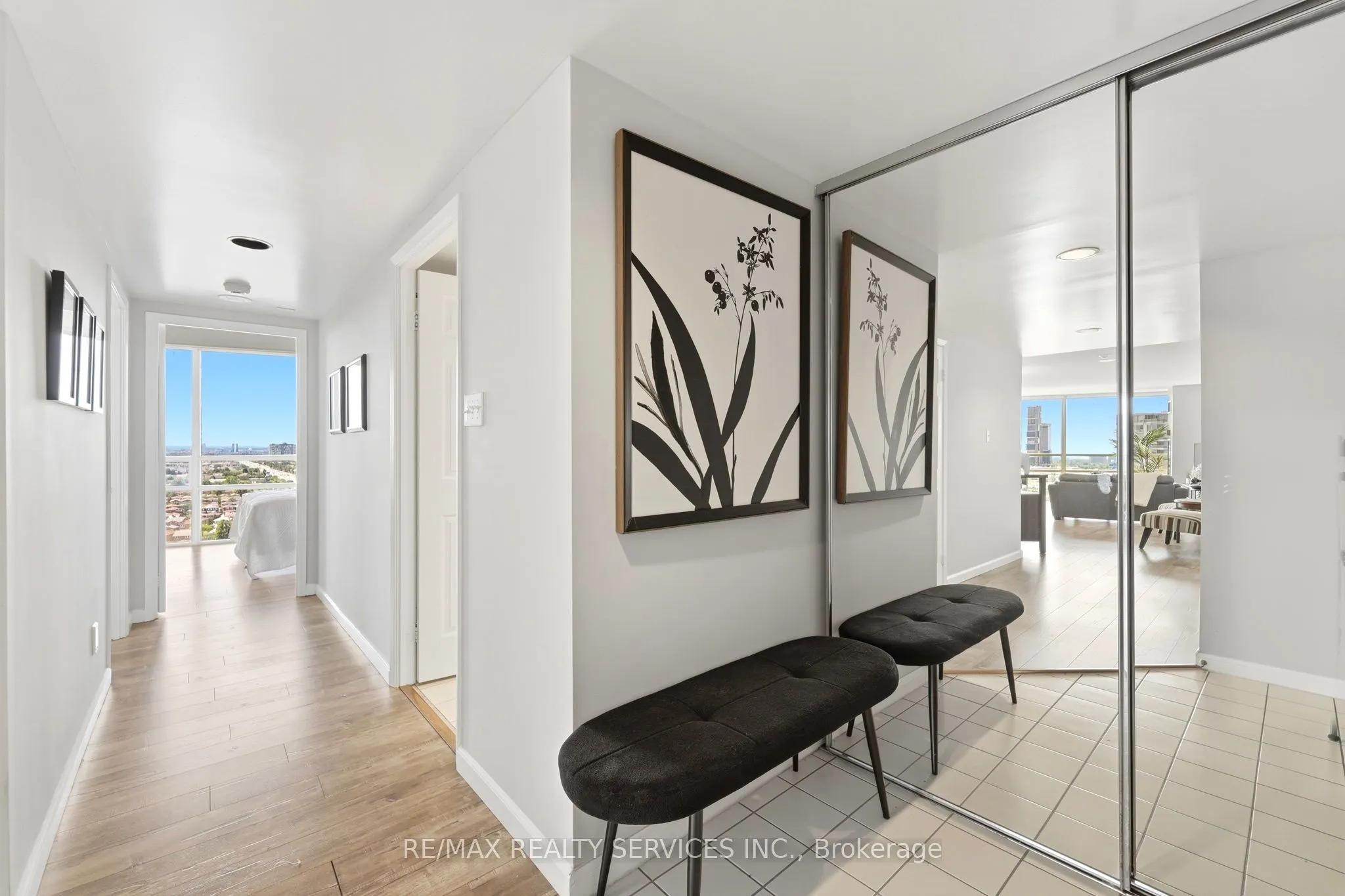 50 Eglinton Avenue W #2007