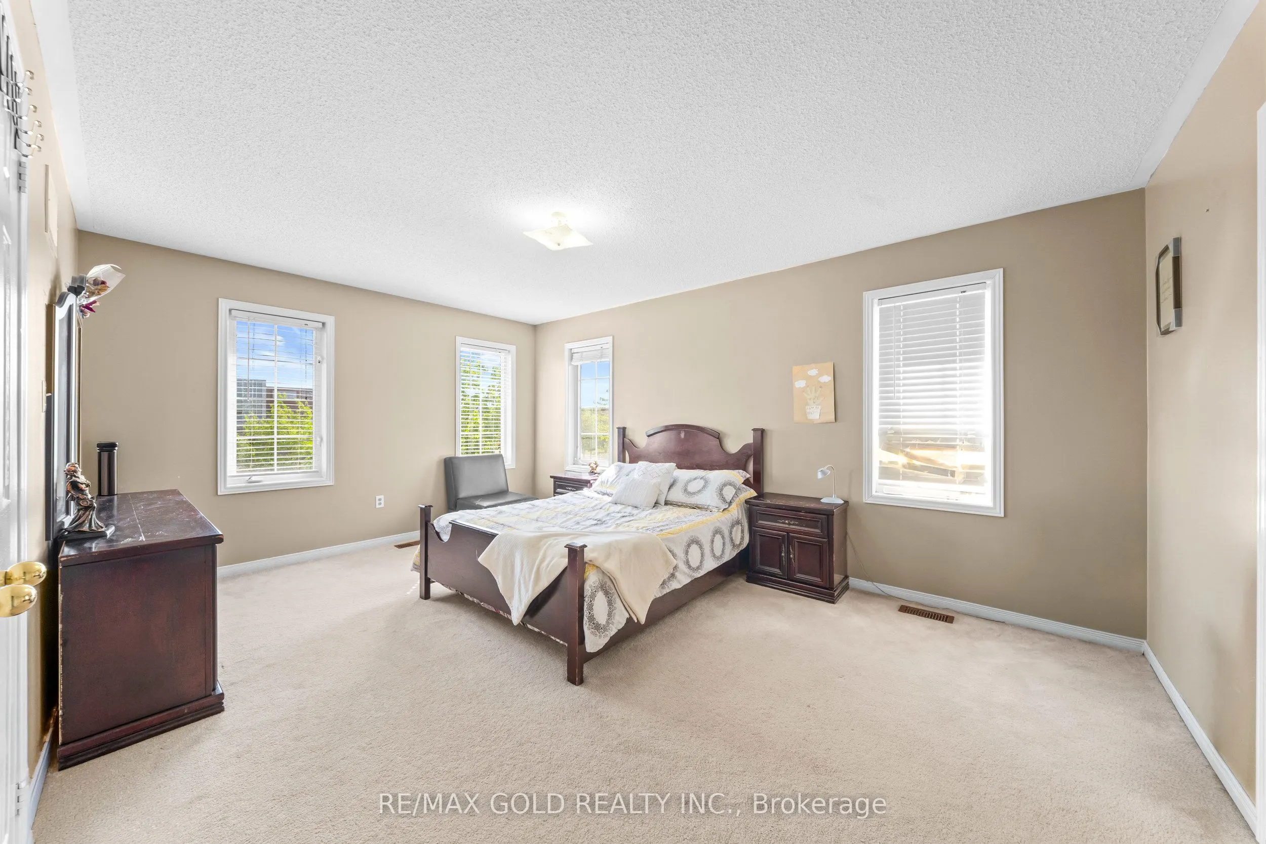 261 Mountainash Road