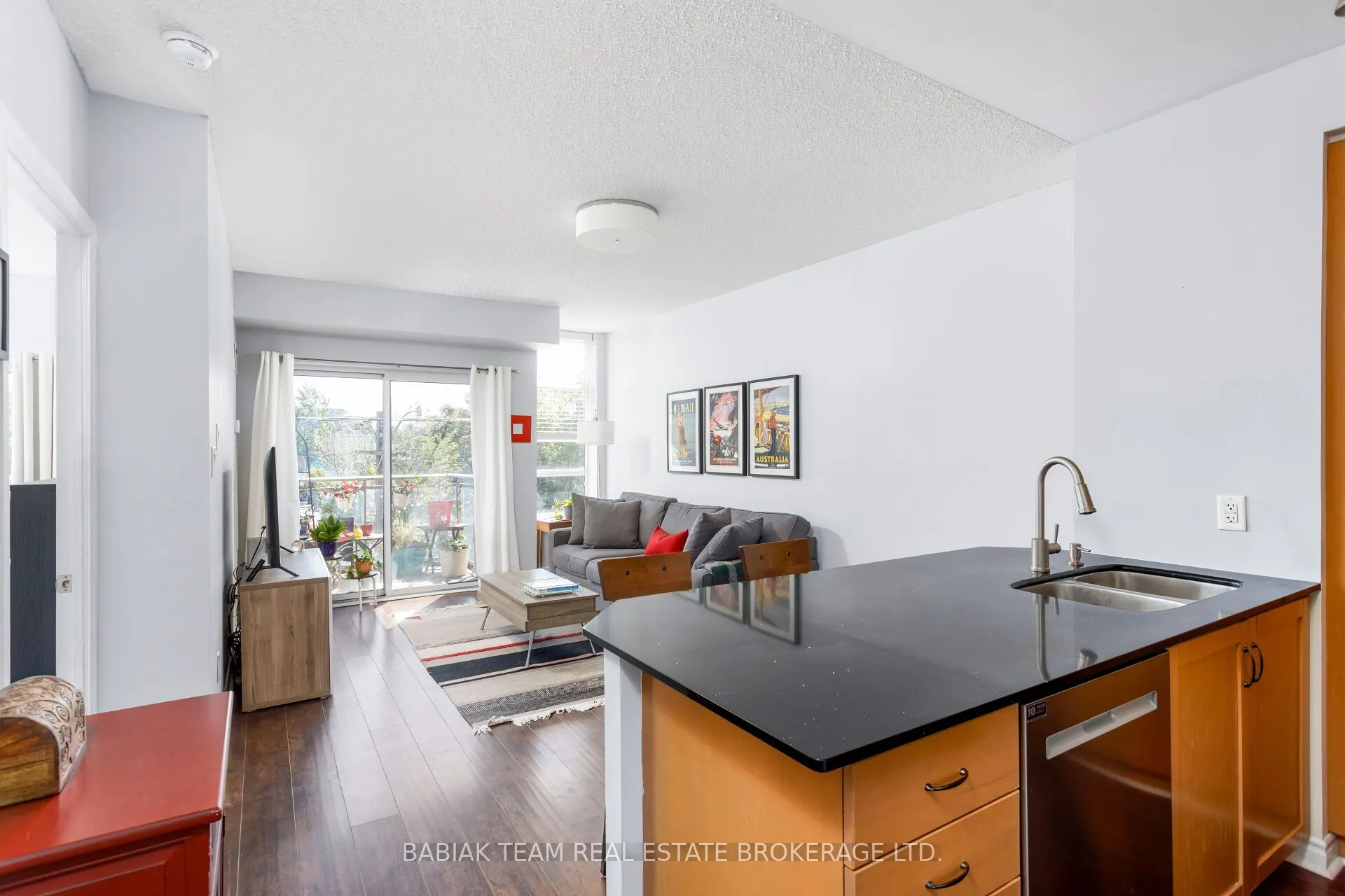 2495 Dundas Street West Street #307