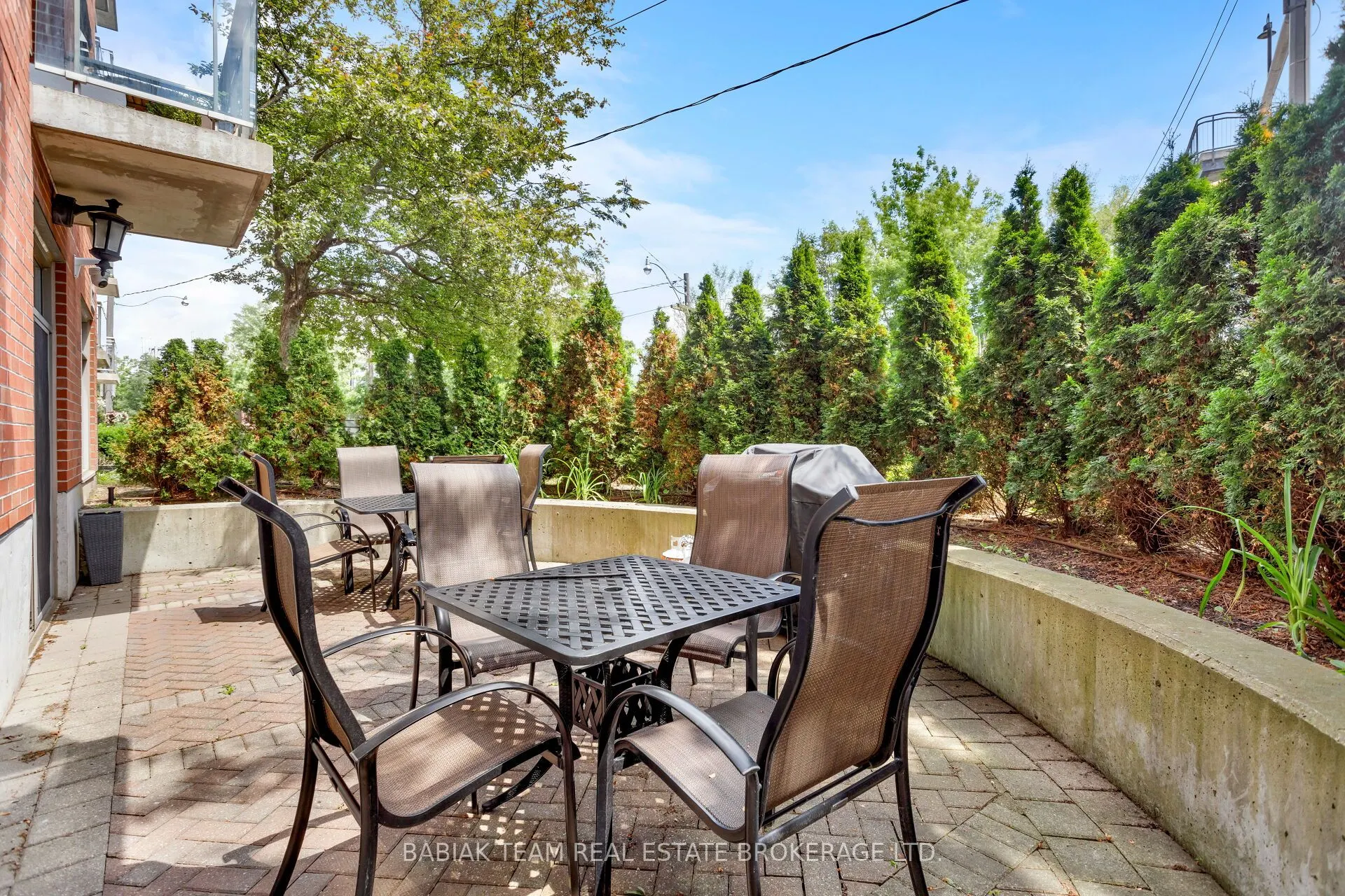 2495 Dundas Street West Street #307