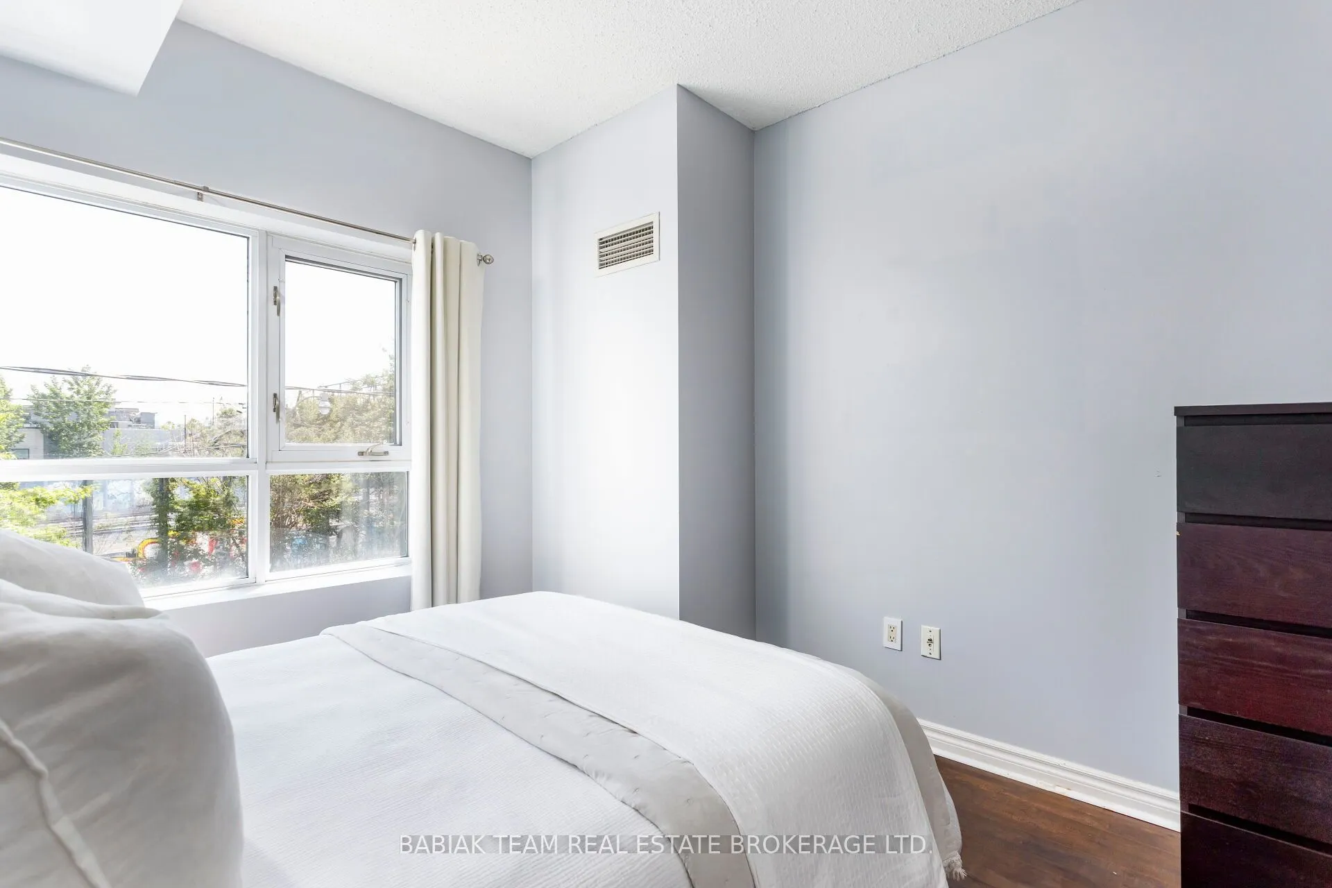 2495 Dundas Street West Street #307