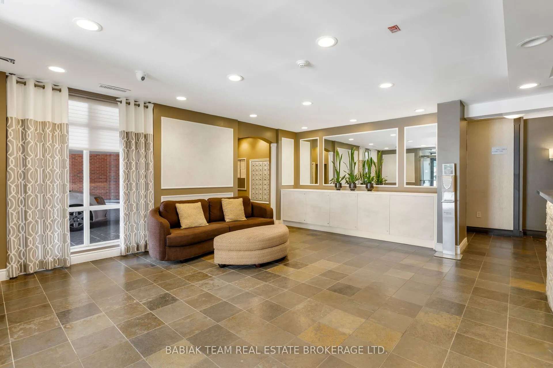 2495 Dundas Street West Street #307