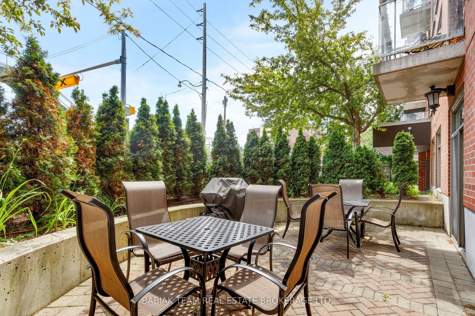 2495 Dundas Street West Street #307