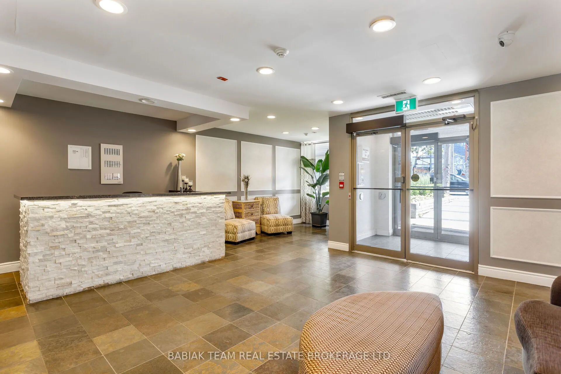 2495 Dundas Street West Street #307