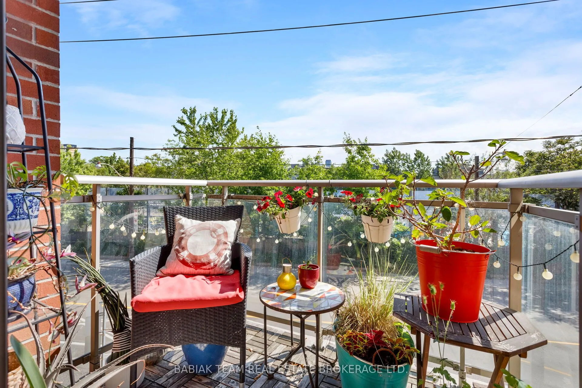 2495 Dundas Street West Street #307