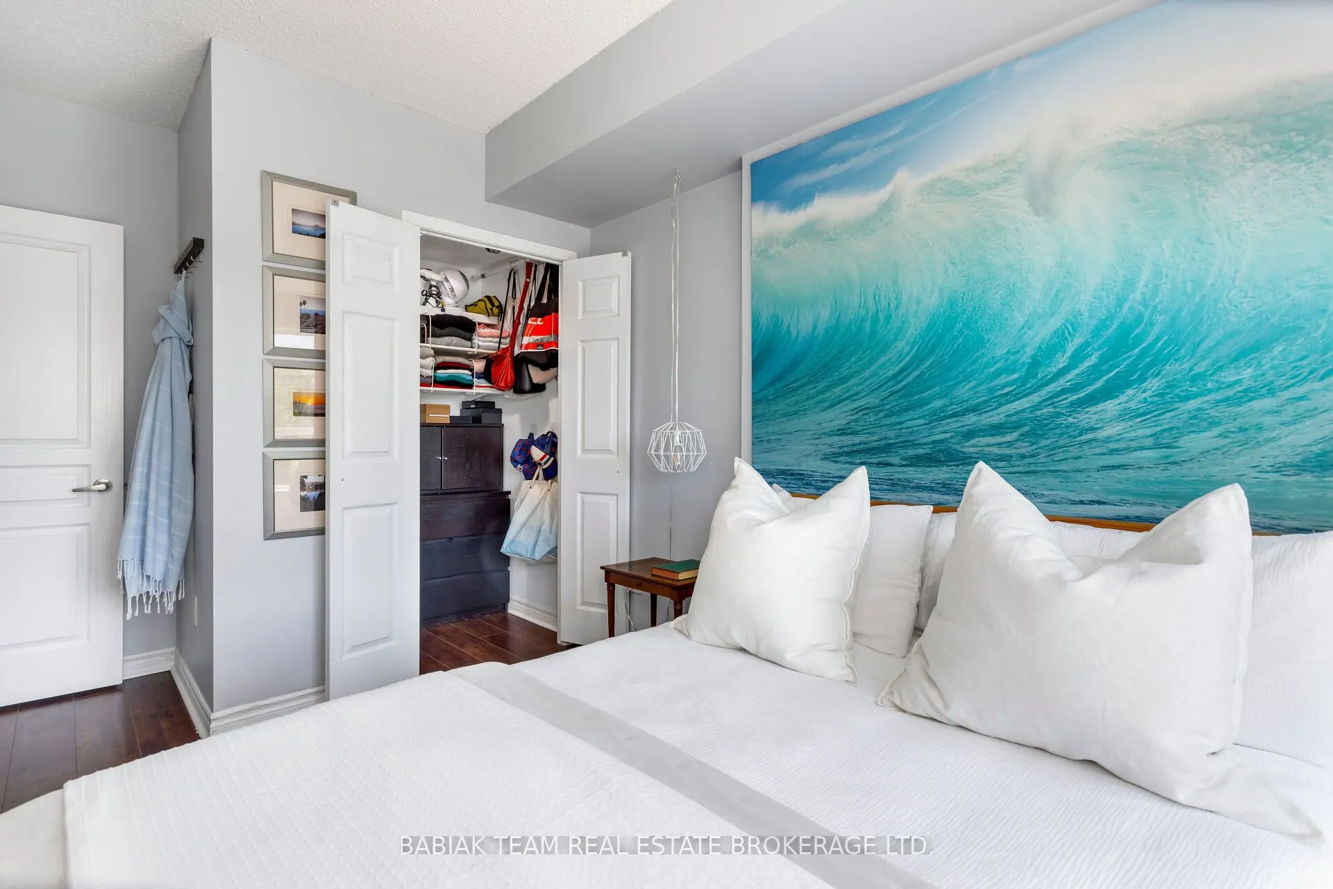2495 Dundas Street West Street #307
