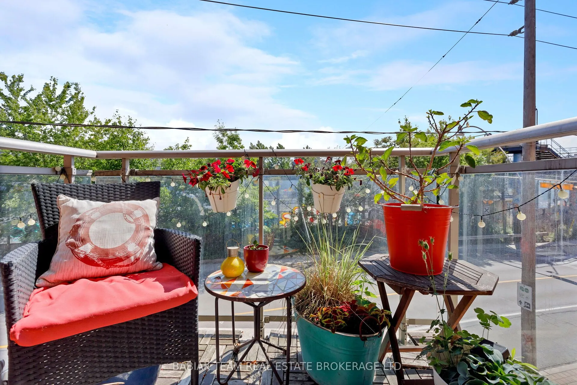 2495 Dundas Street West Street #307