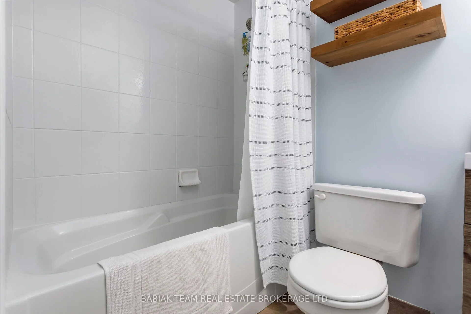 2495 Dundas Street West Street #307