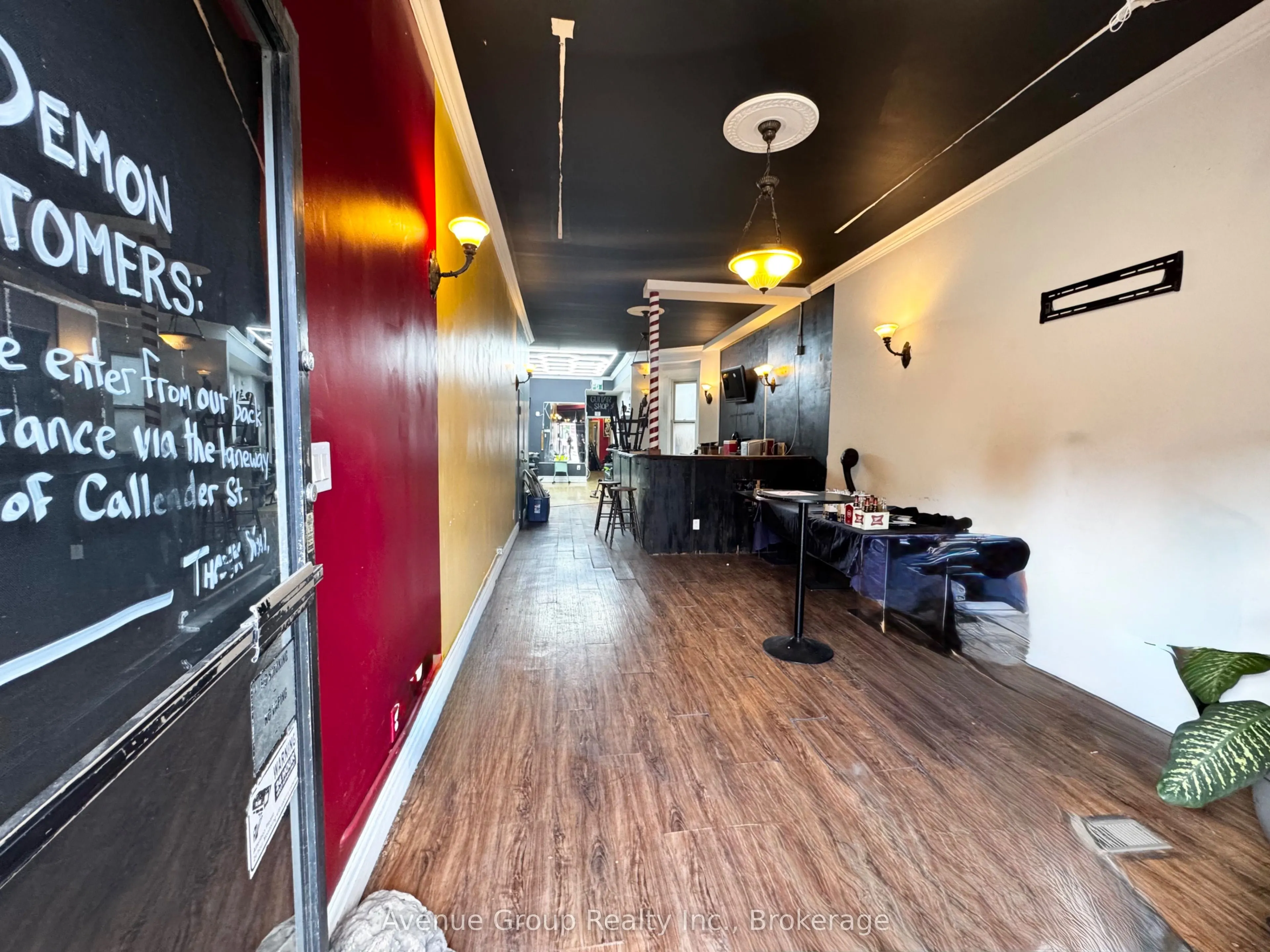1612 Queen Street W
