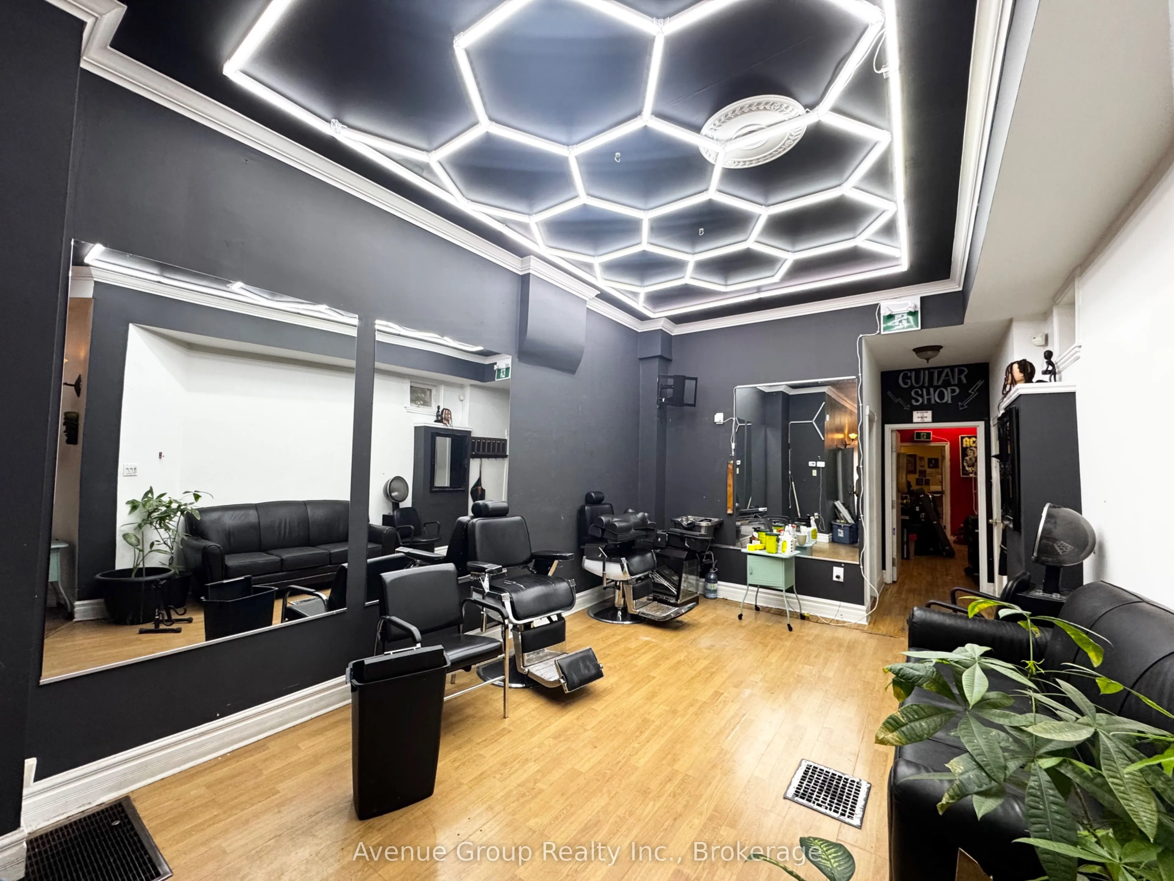 1612 Queen Street W