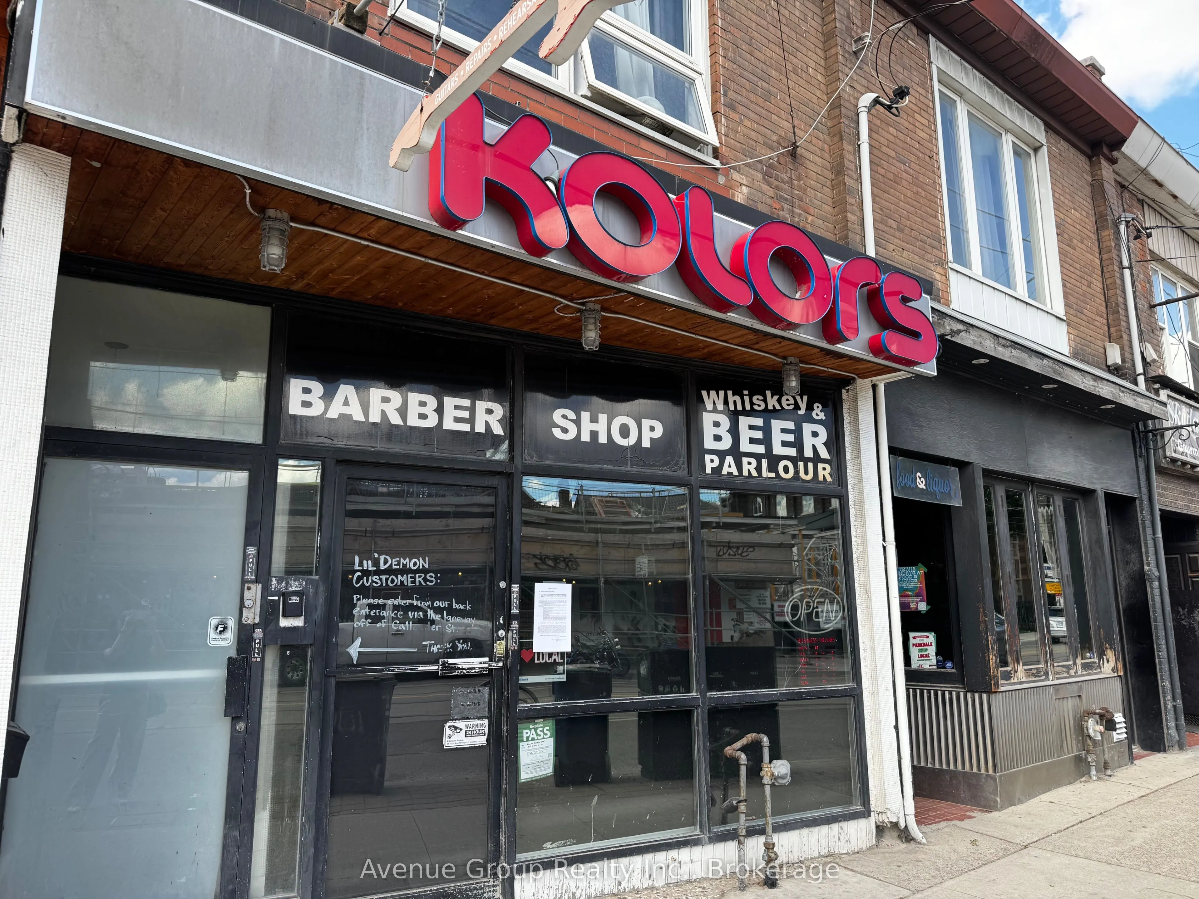1612 Queen Street W