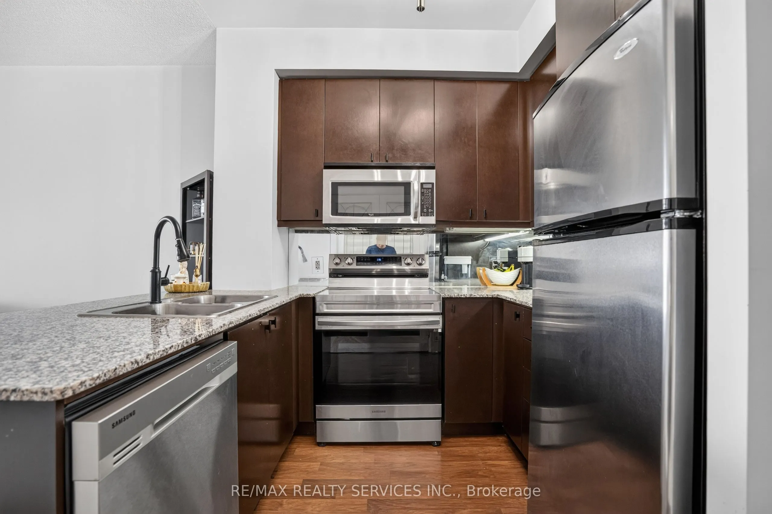 60 Absolute Avenue #4403