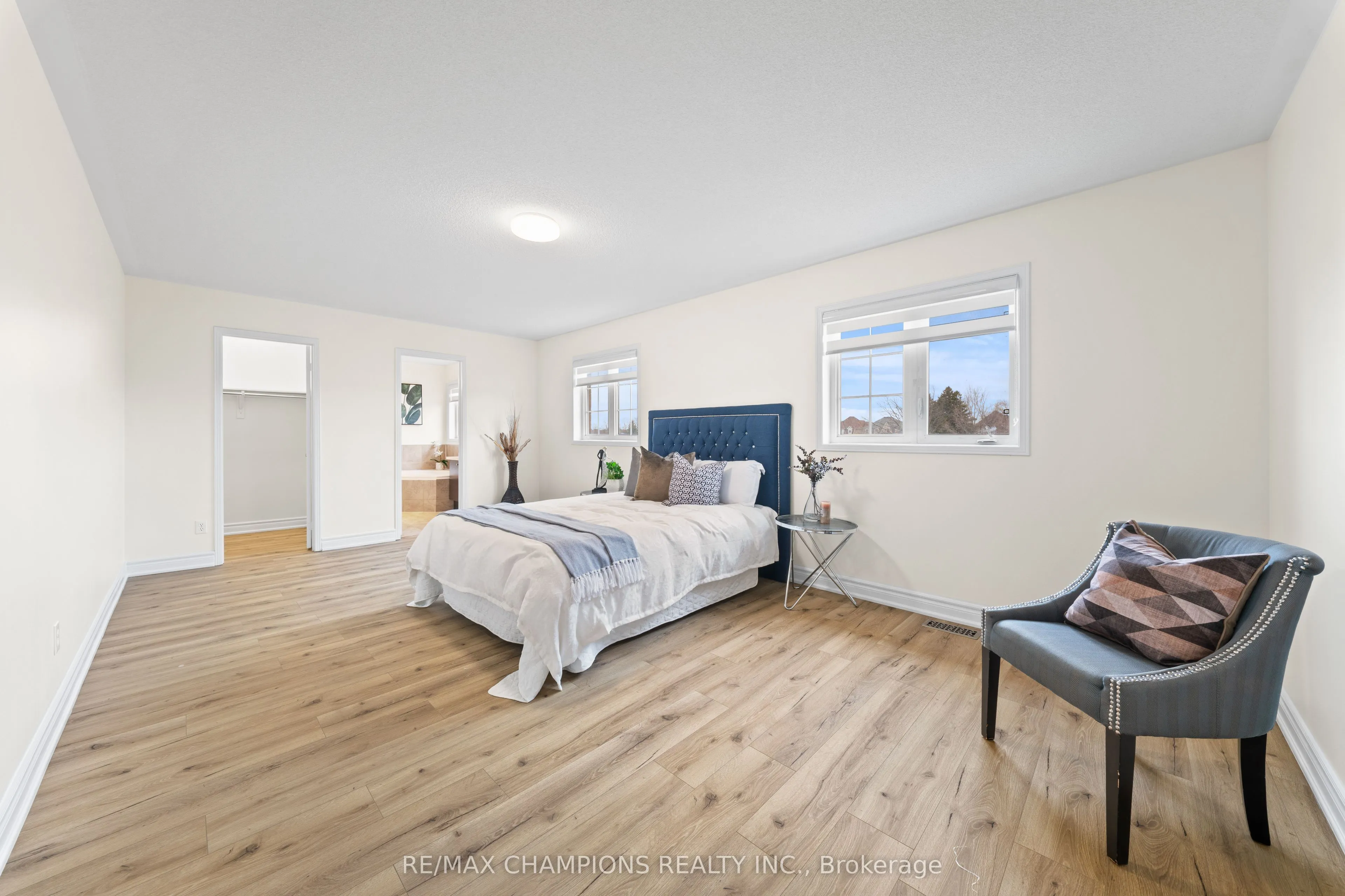 42 Abbotsbury Drive