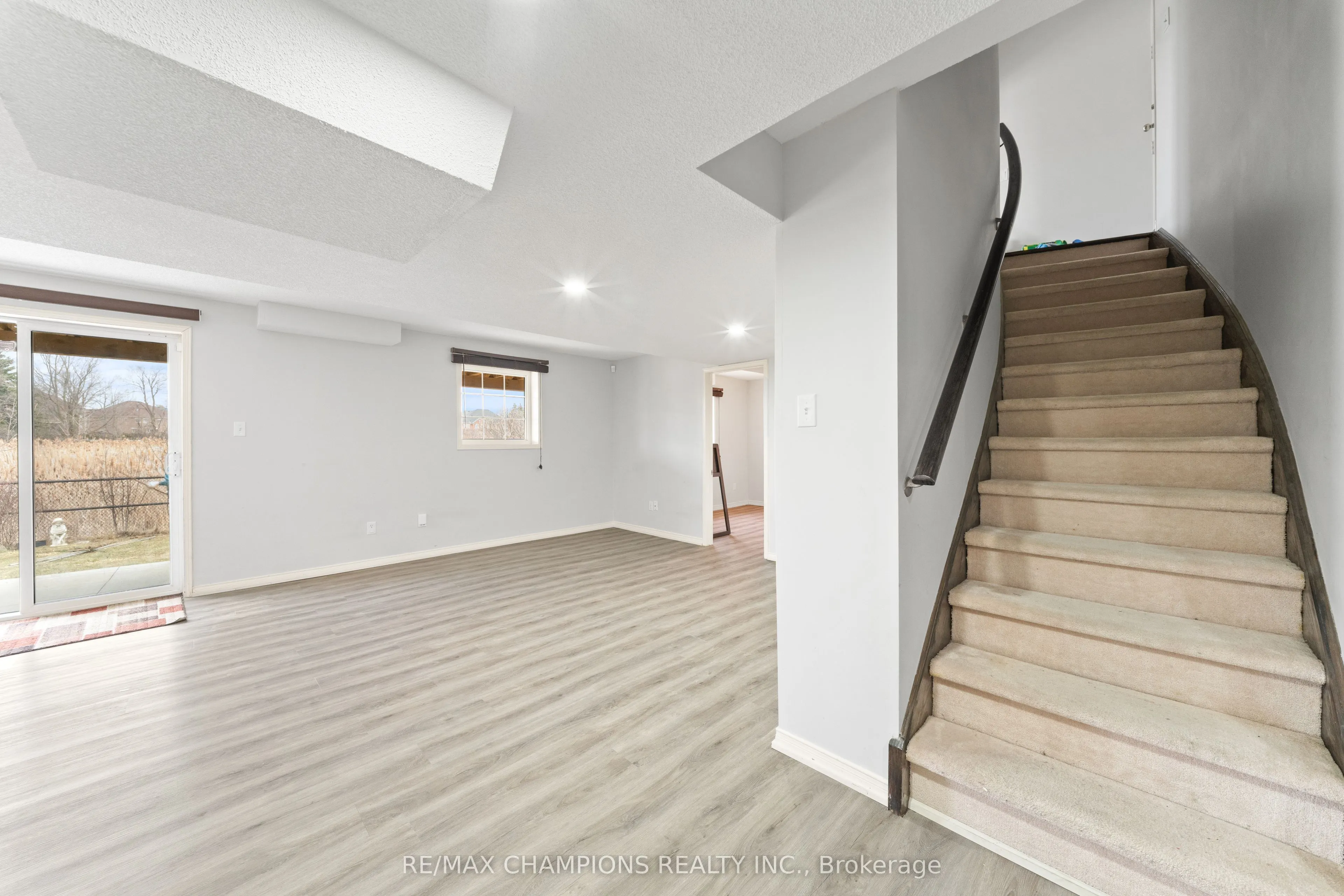 42 Abbotsbury Drive