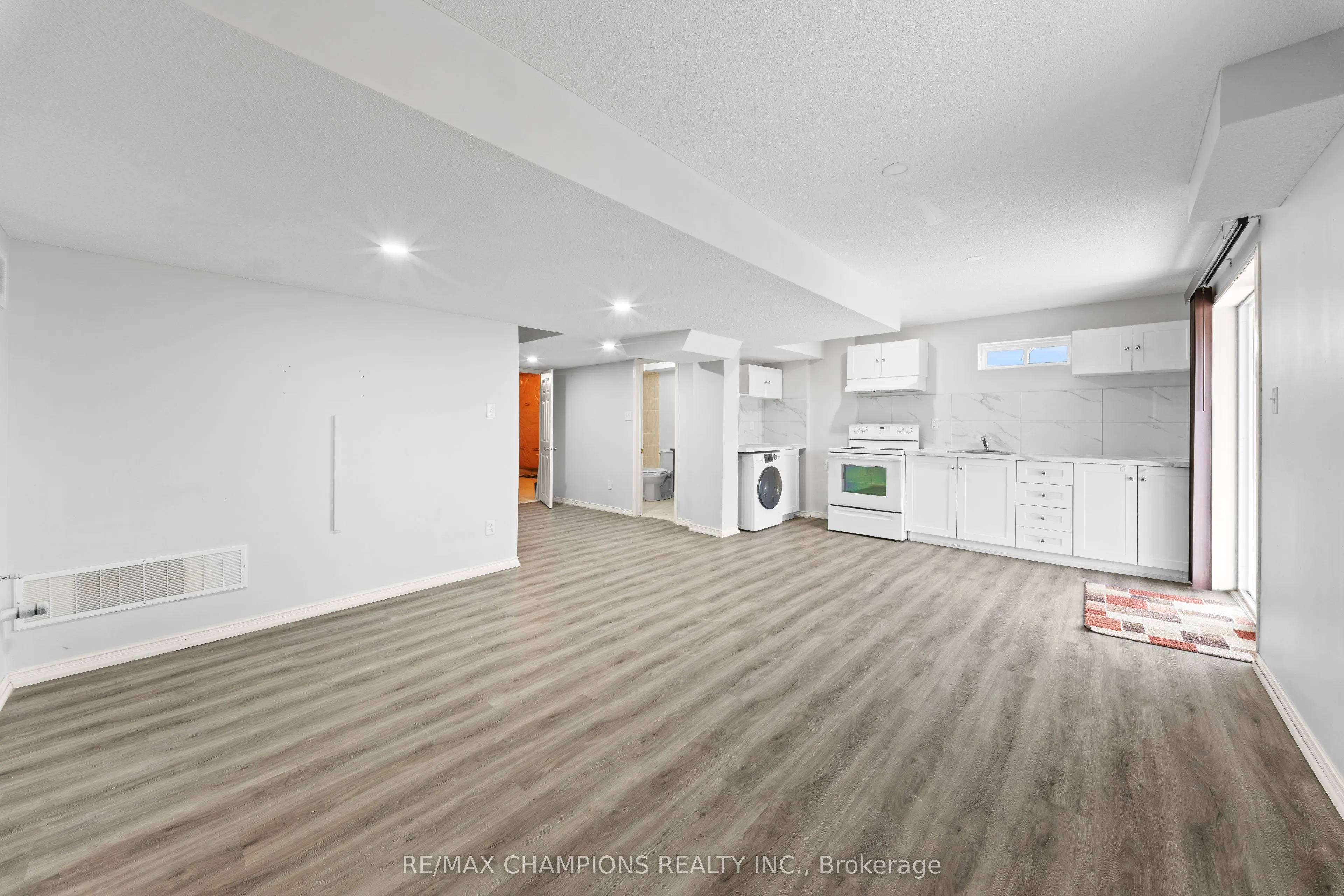 42 Abbotsbury Drive