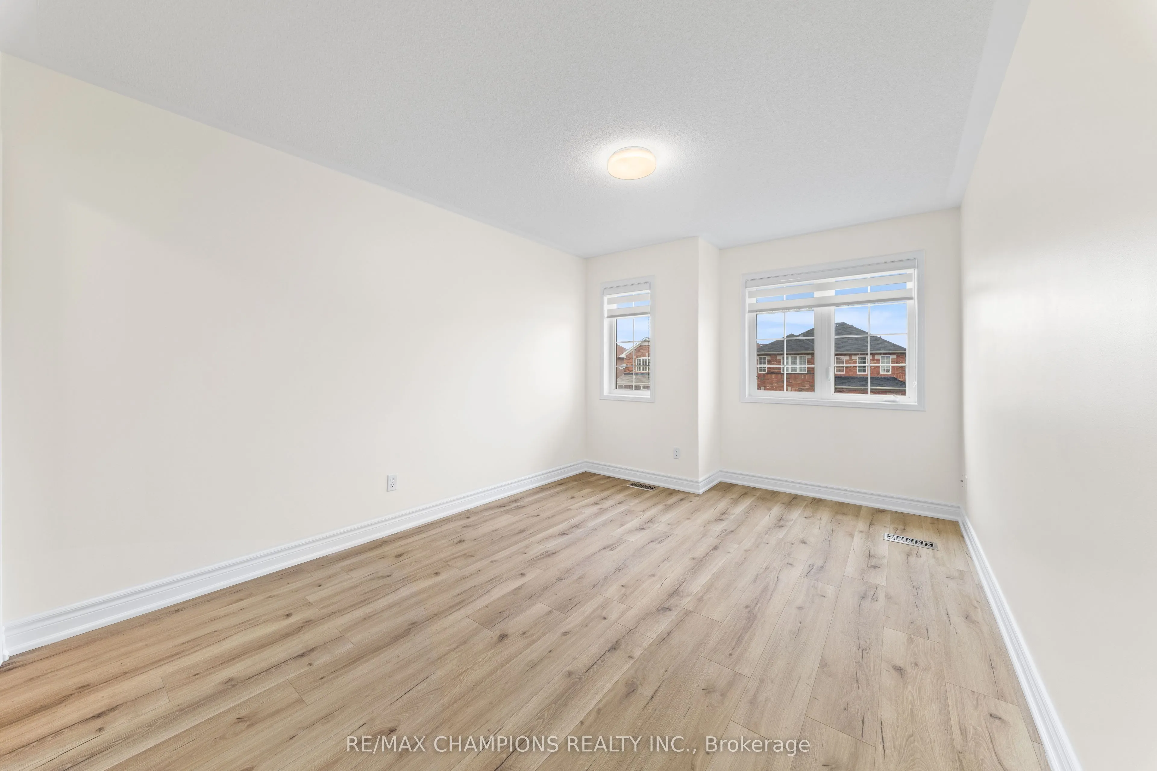42 Abbotsbury Drive