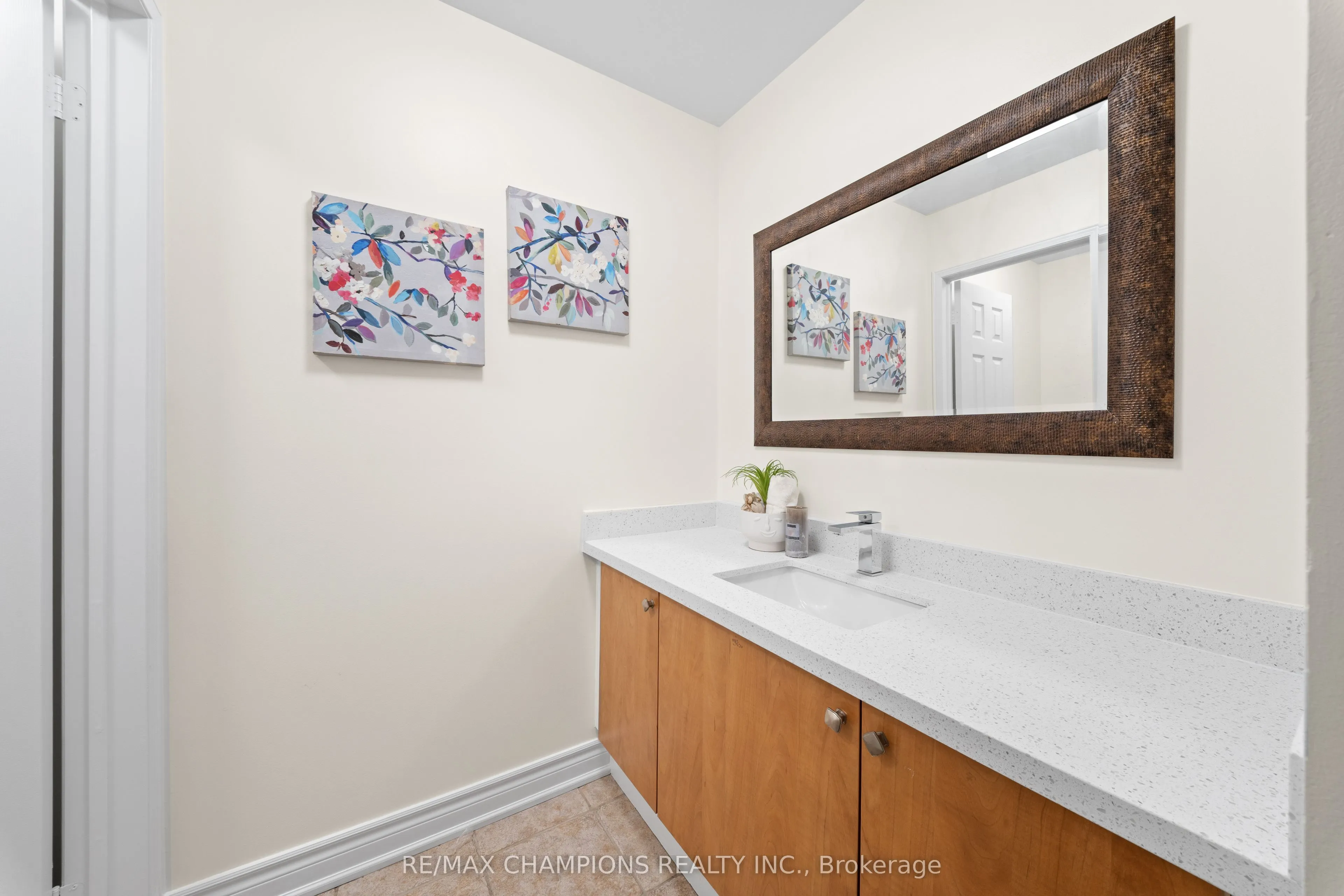 42 Abbotsbury Drive