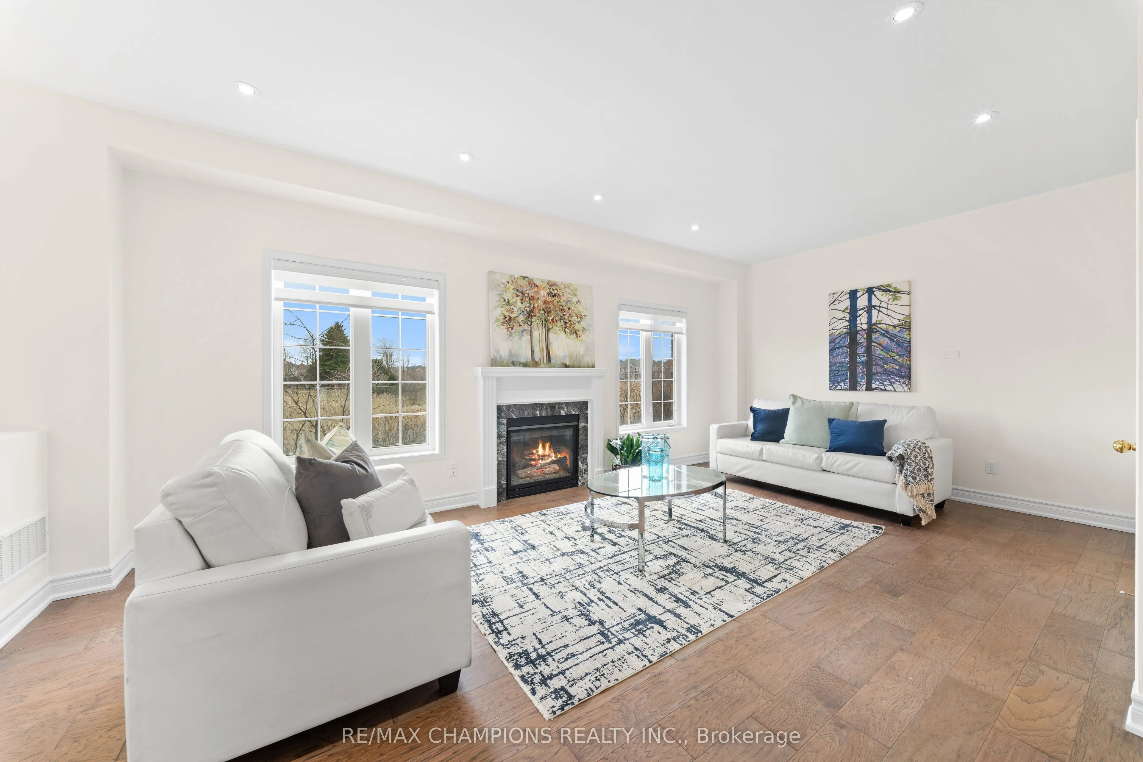 42 Abbotsbury Drive