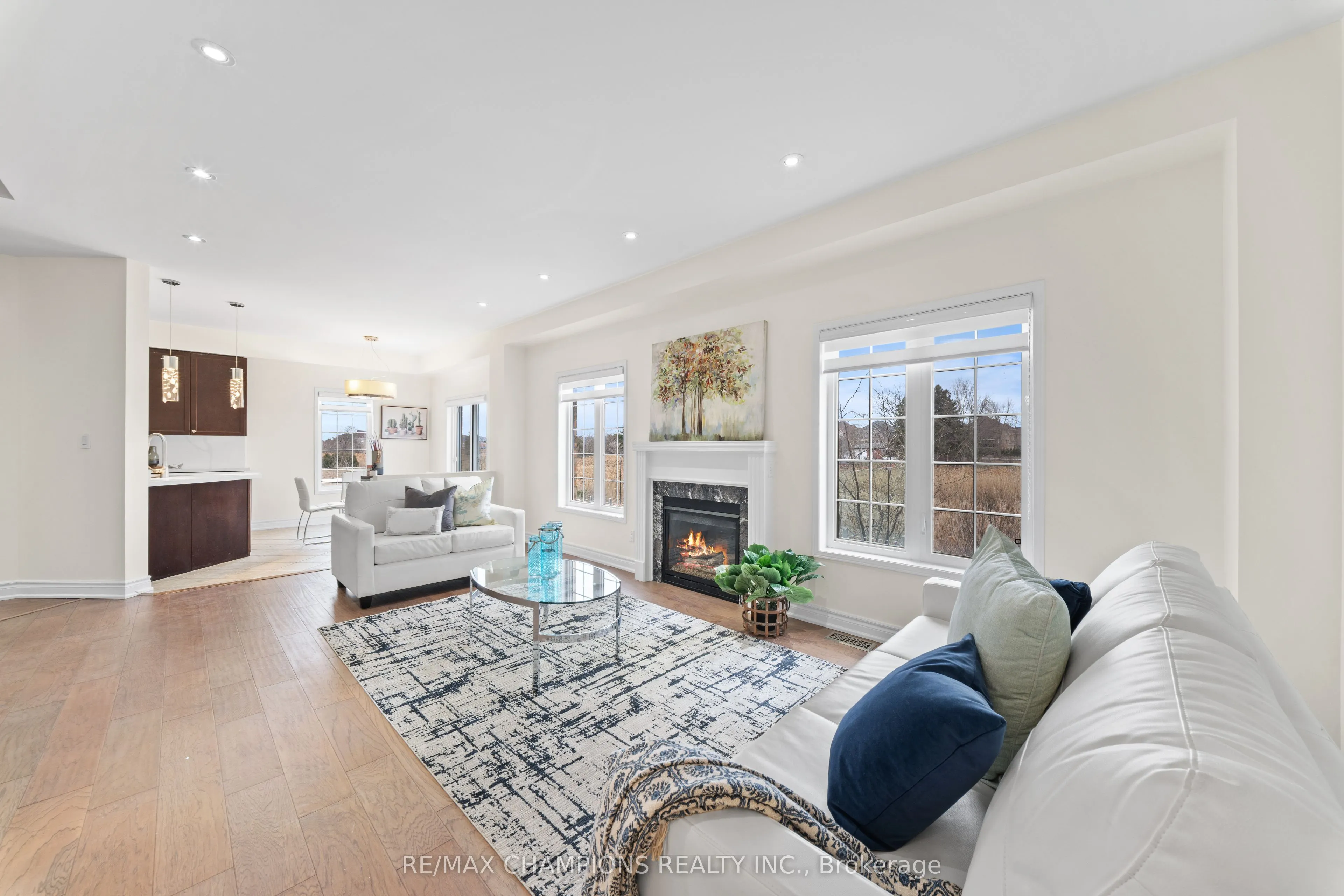 42 Abbotsbury Drive