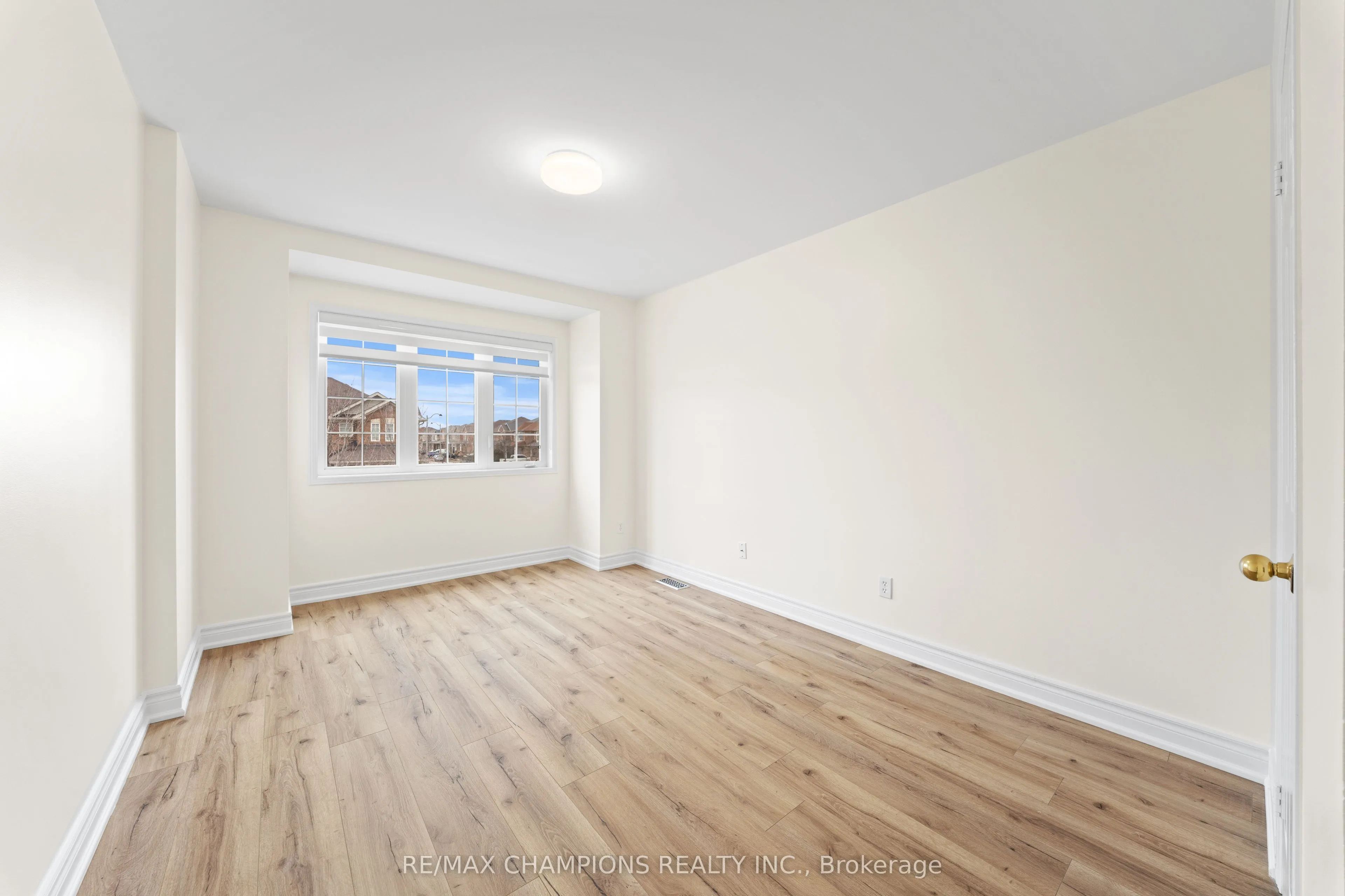 42 Abbotsbury Drive
