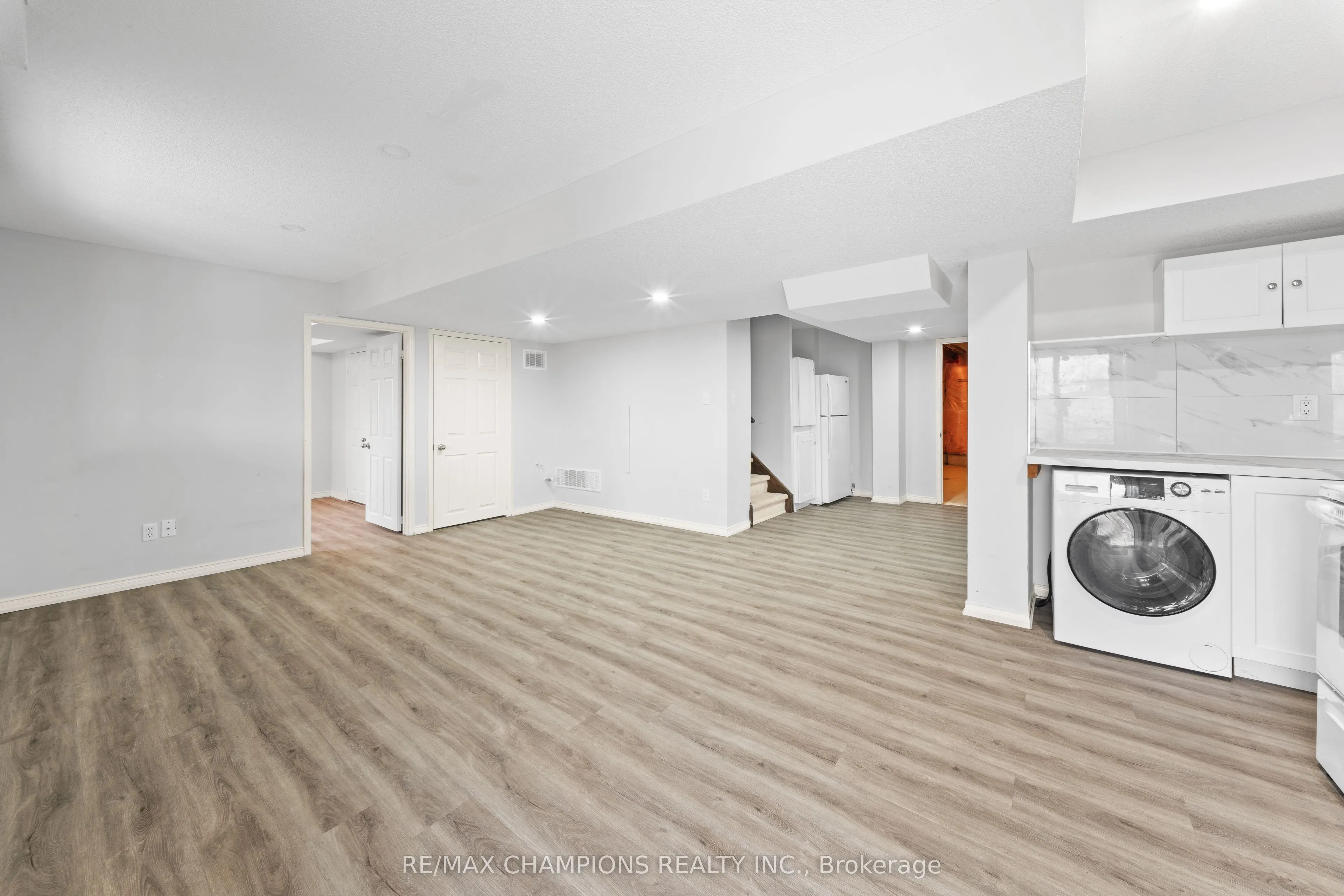 42 Abbotsbury Drive