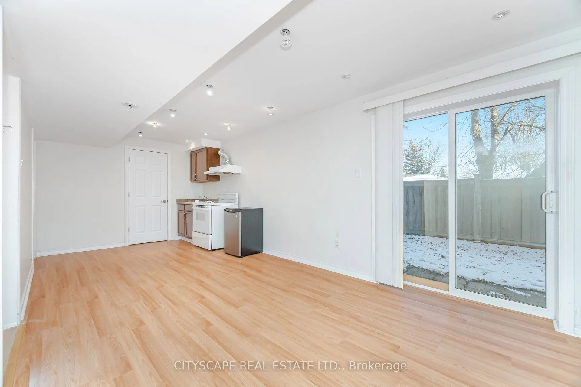 5843 Prairie Circle
