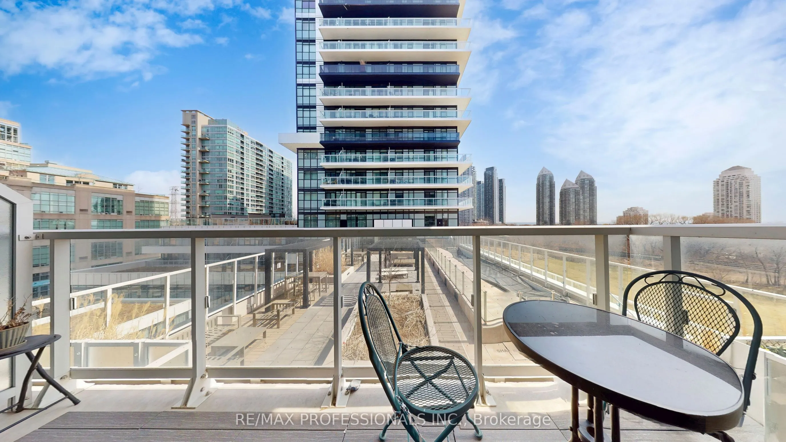 251 Manitoba Street #504