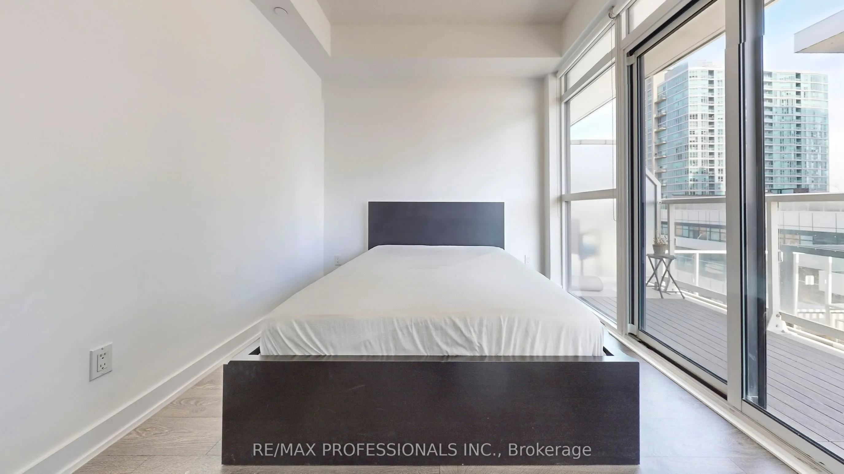 251 Manitoba Street #504