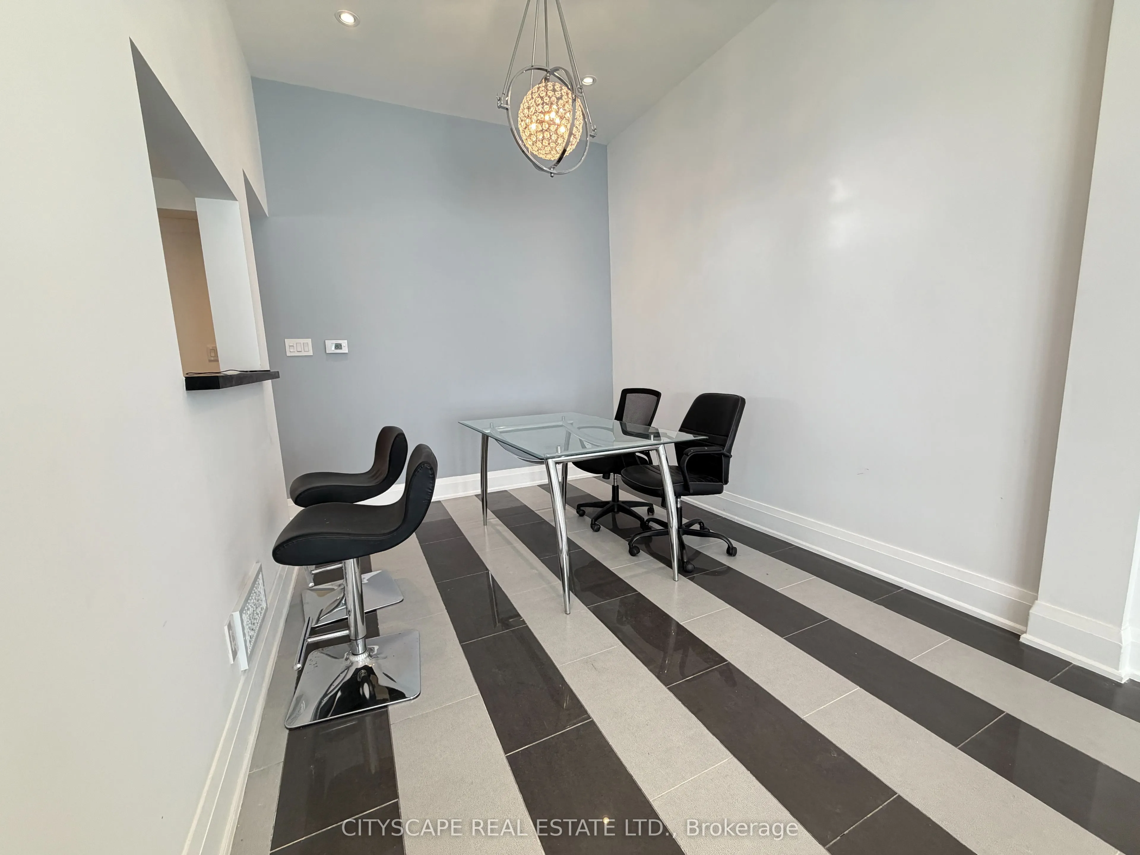 135 Bonham Boulevard #Upper