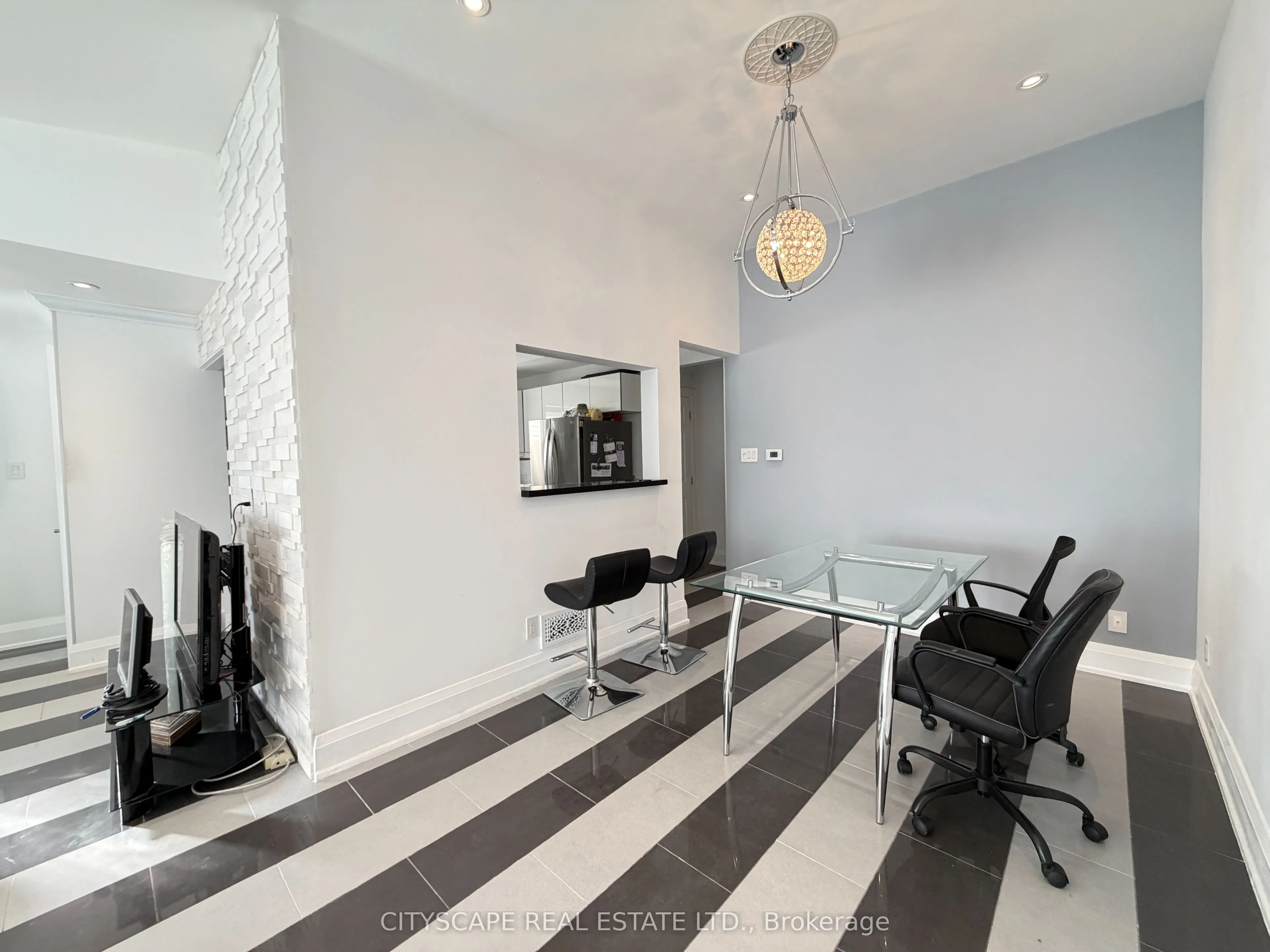 135 Bonham Boulevard #Upper