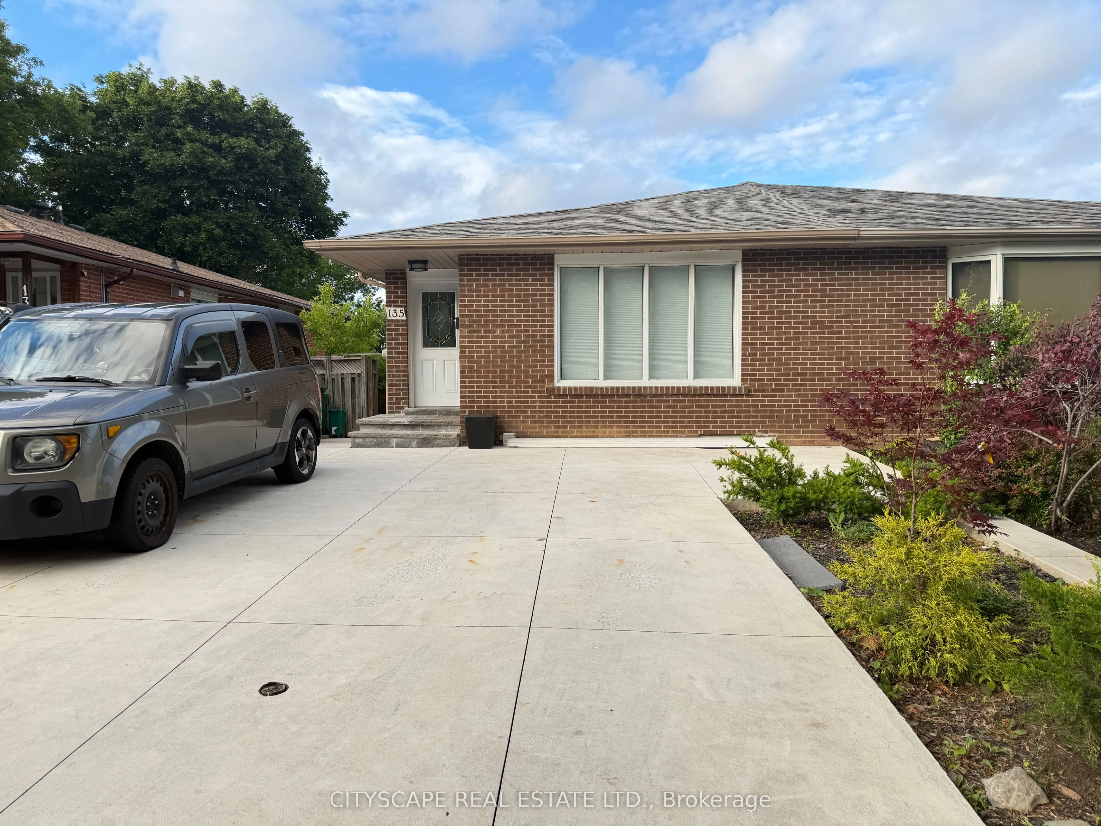 135 Bonham Boulevard #Upper
