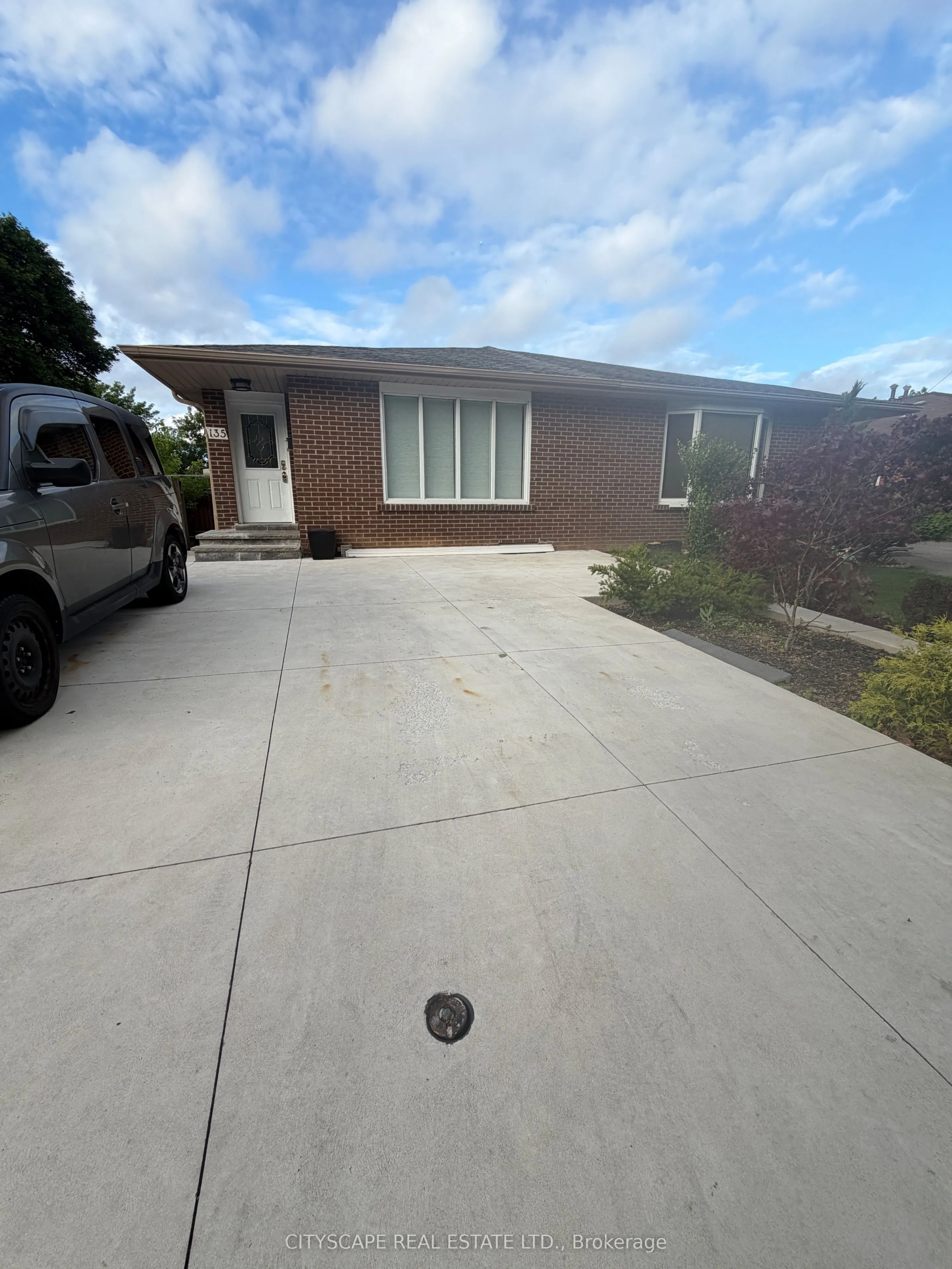135 Bonham Boulevard #Upper