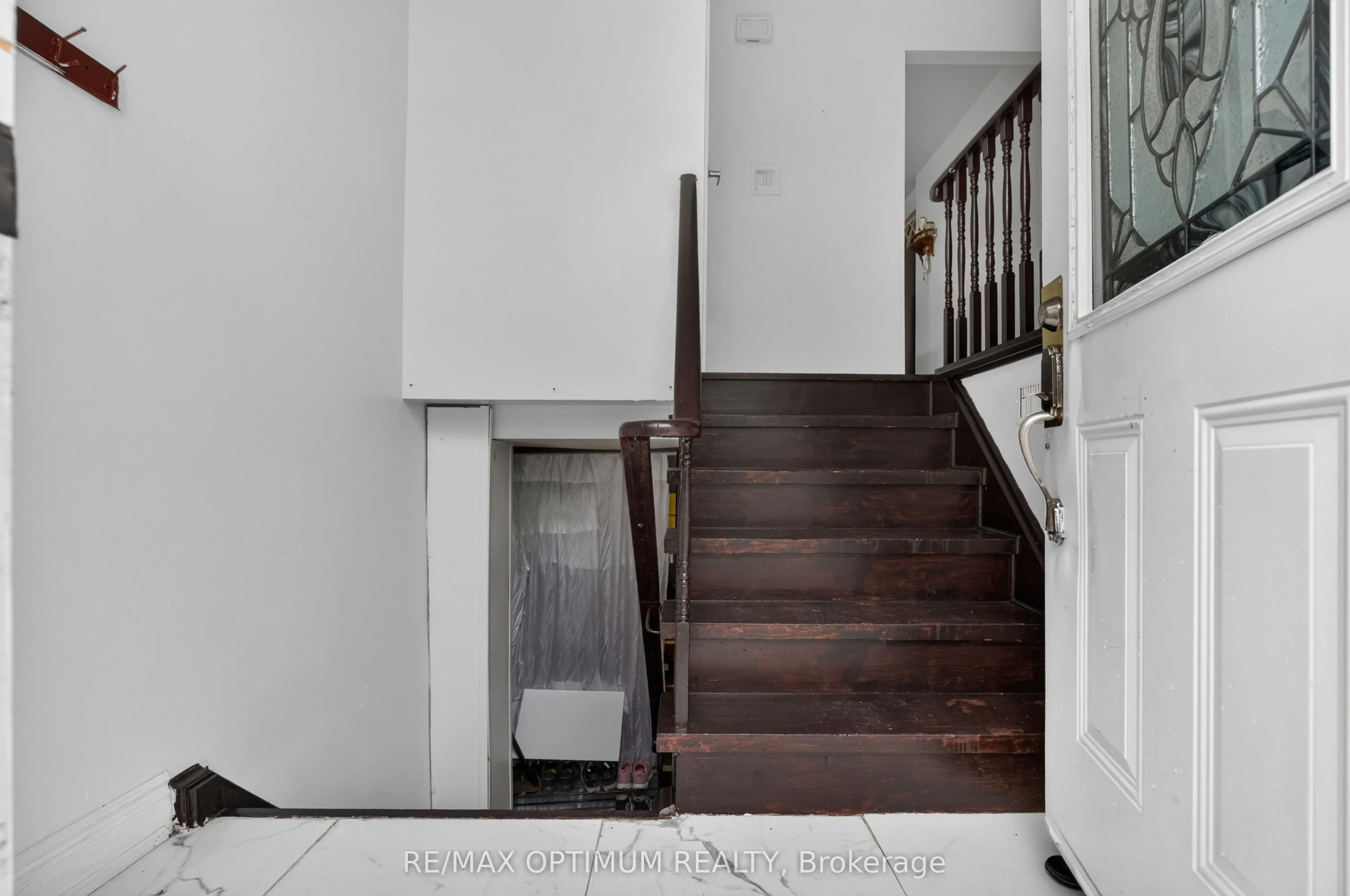 18 Curtis Drive
