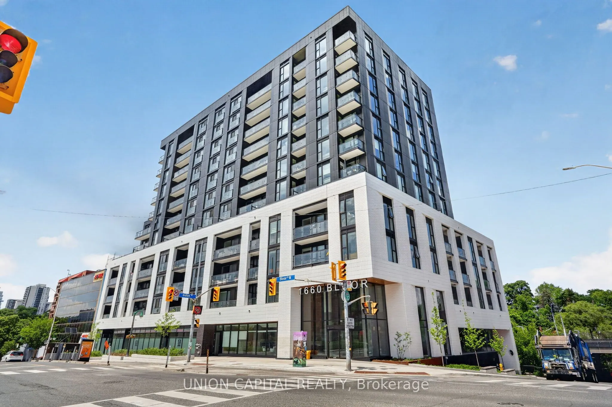 1660 Bloor Street W #910