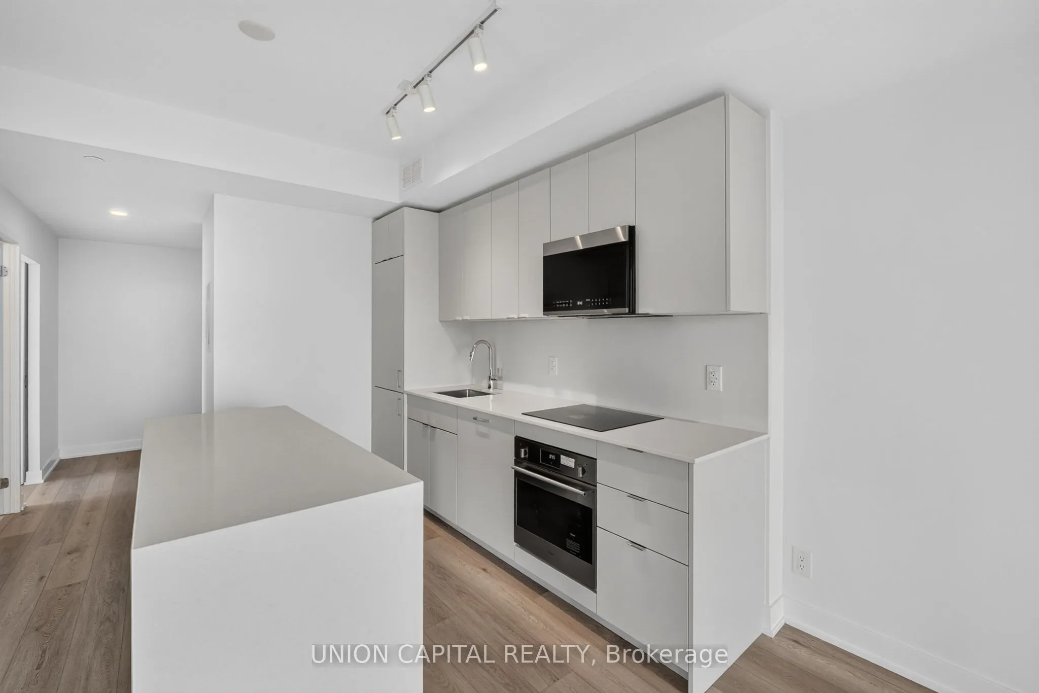 1660 Bloor Street W #910